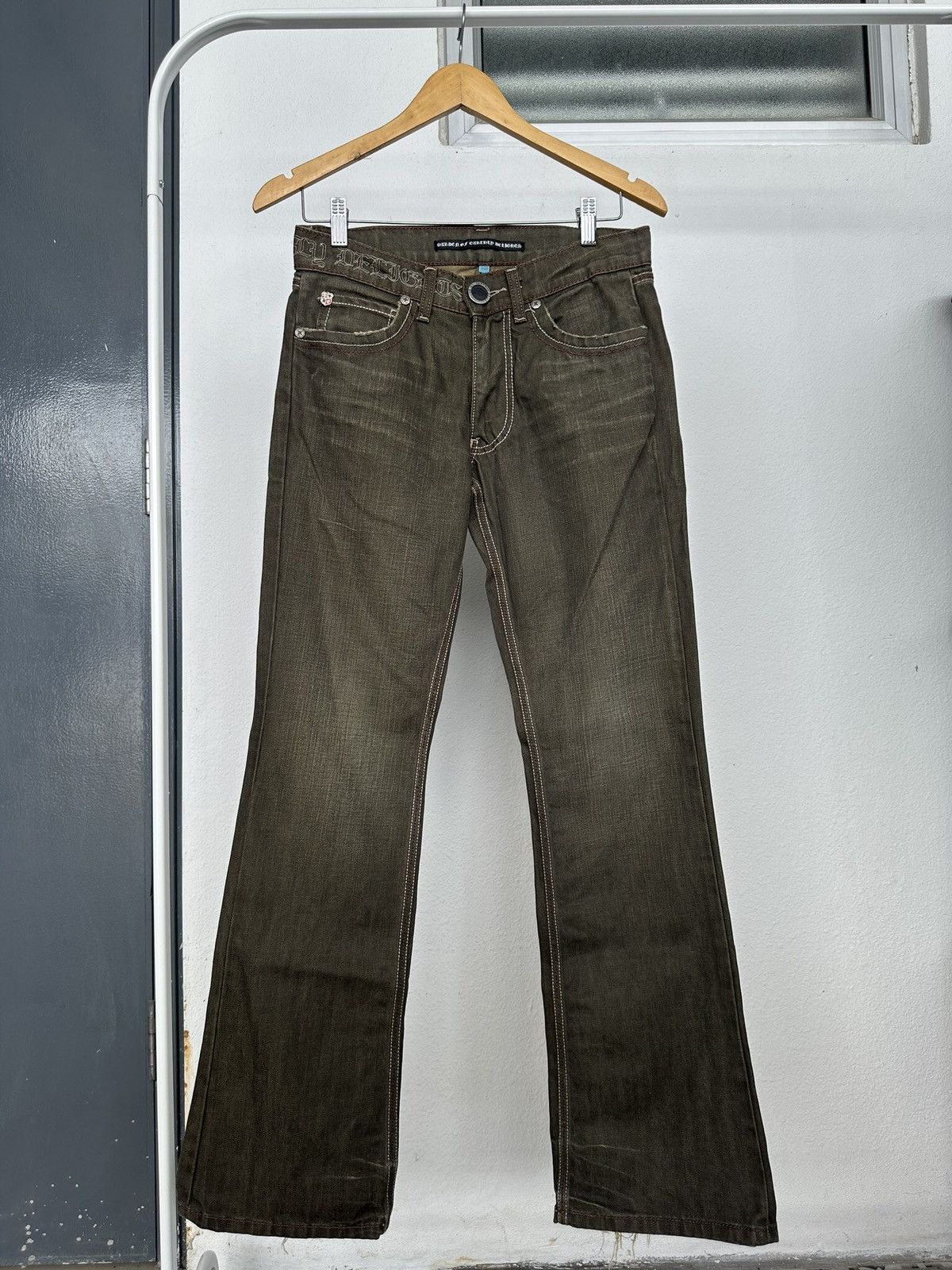 Monarchy Size 30/31 - 00’s Monarchy mudmax tribe flared Size US 30 / EU 46 - 9 Thumbnail
