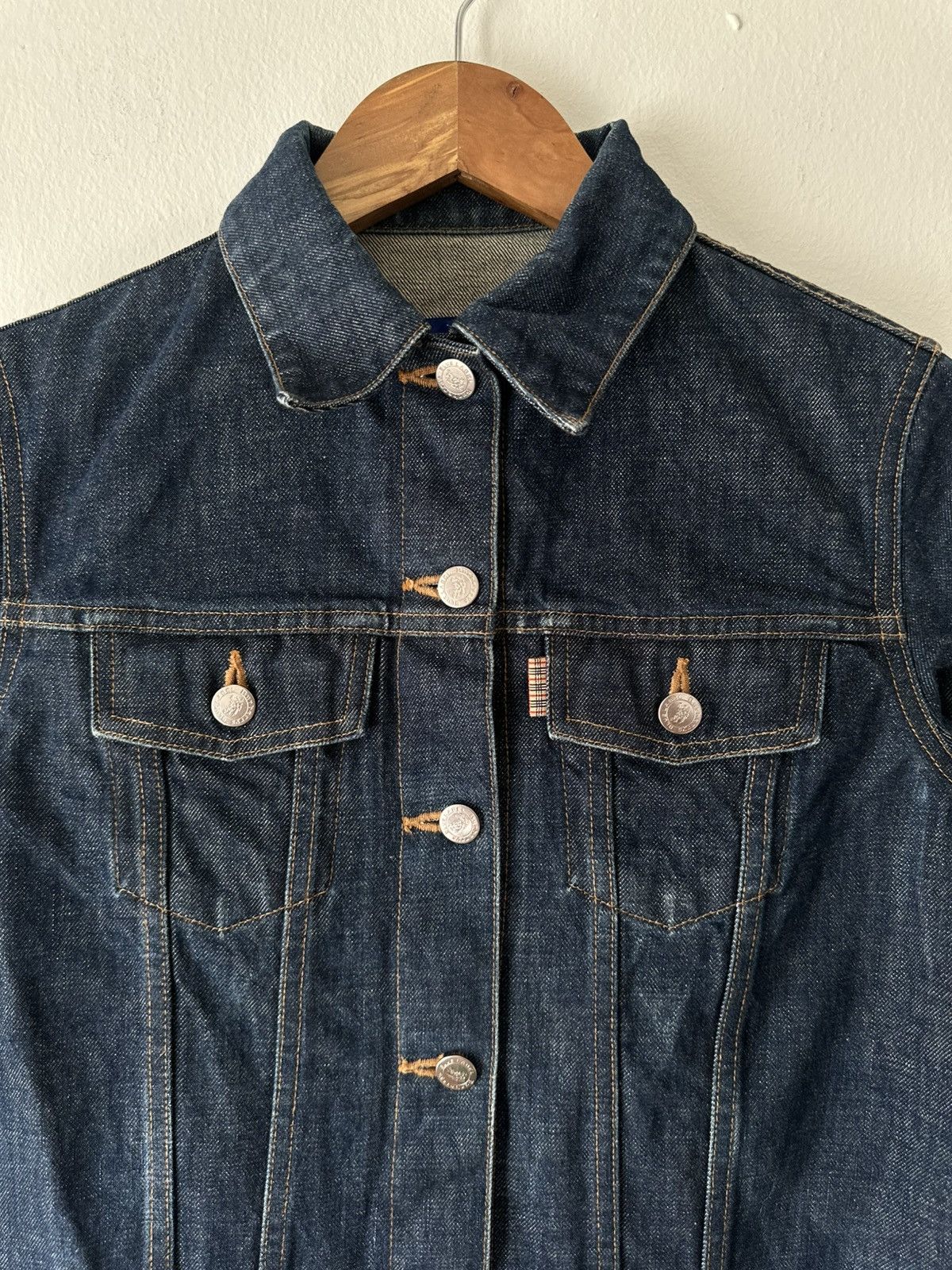 Burberry Vintage Burberry Blue Label Denim Jacket Size M / US 6-8 / IT 42-44 - 4 Thumbnail