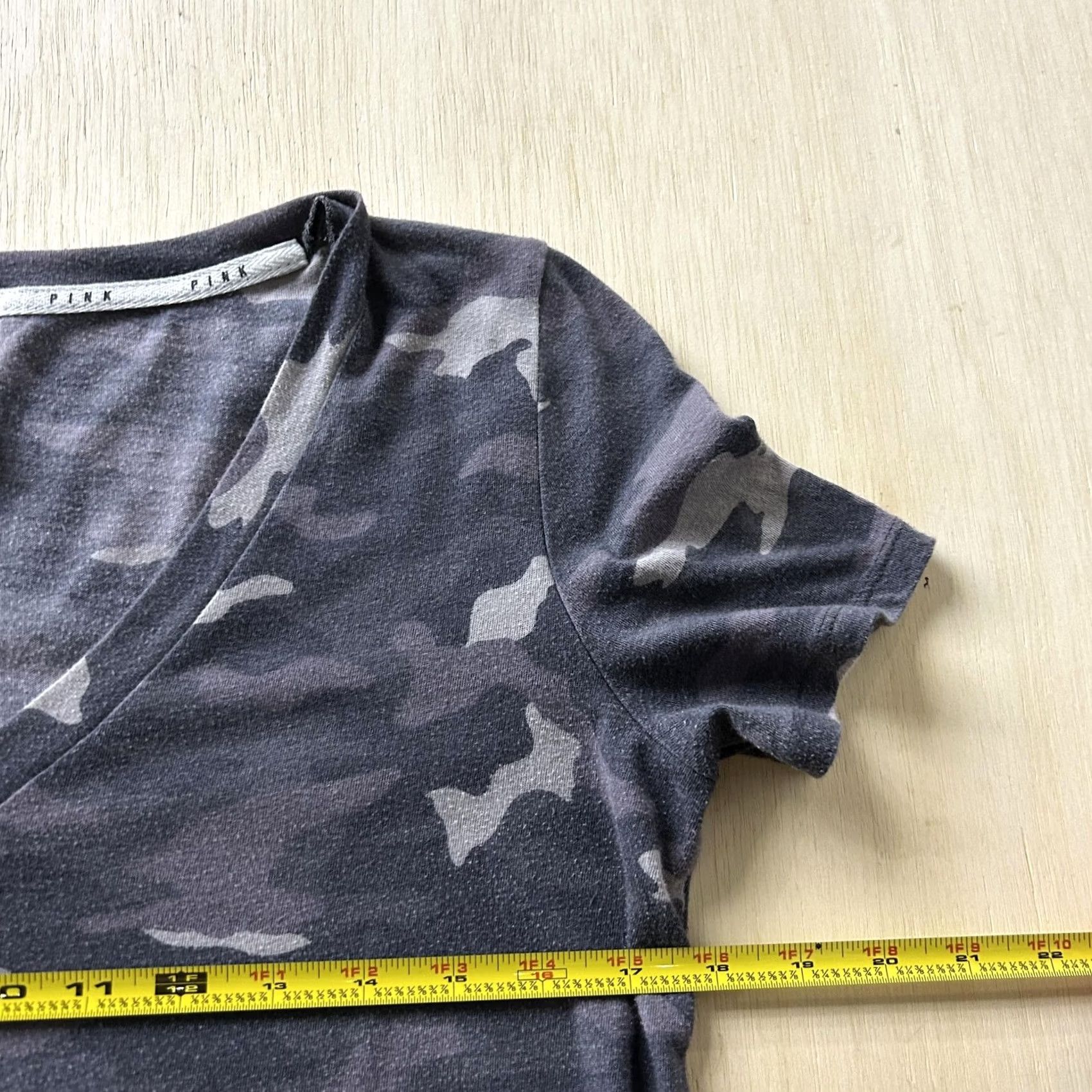 Vintage PINK Victoria's Secret Shirt Womens Small Gray Camo Short Sleeve Sleepwear Size S / US 4 / IT 40 - 6 Thumbnail