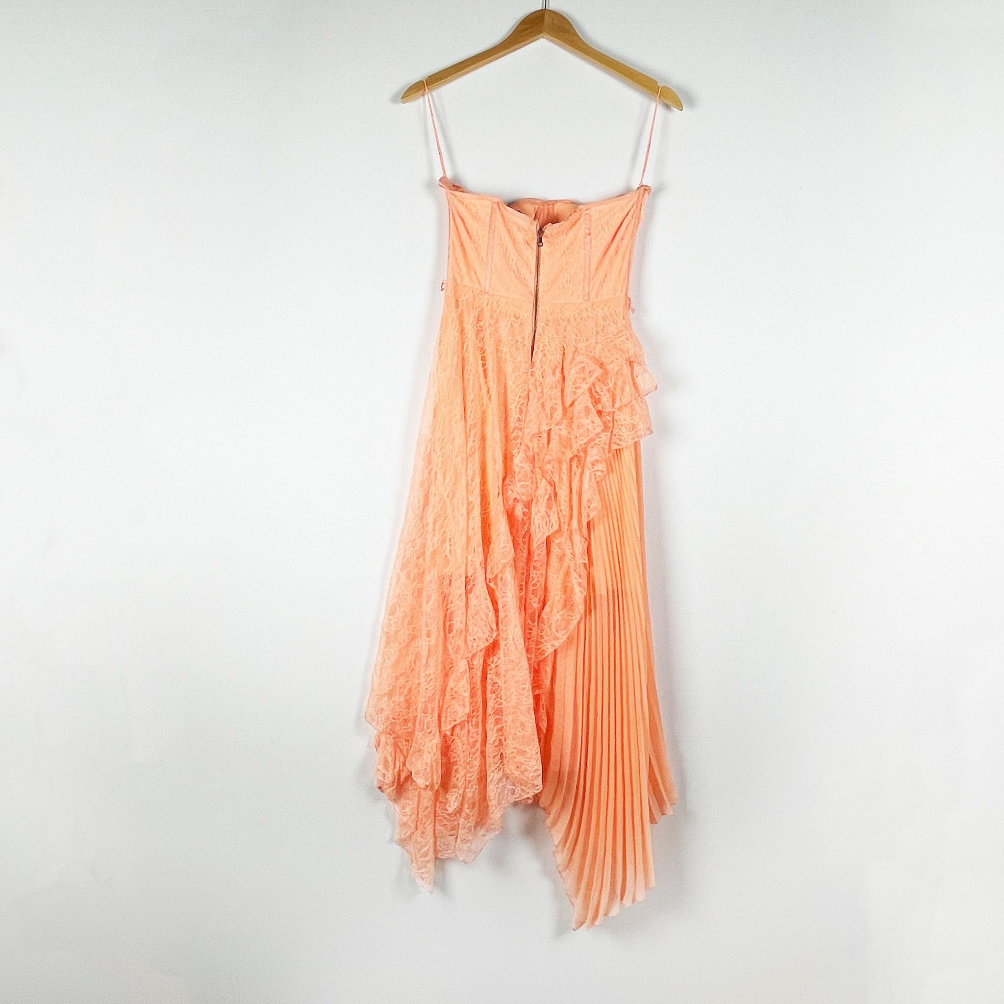 Alice + Olivia Alice + Olivia Bree Ruffle Lace Handkerchief Size S / US 4 / IT 40 - 4 Thumbnail