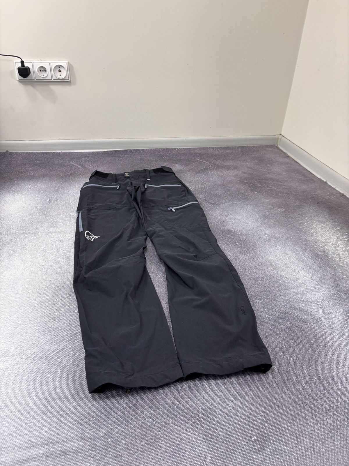 Norrona Norrona Falketind Flex1 Women’s Black Outdoor Pants Trousers Size 30" / US 8 / IT 44 - 3 Thumbnail