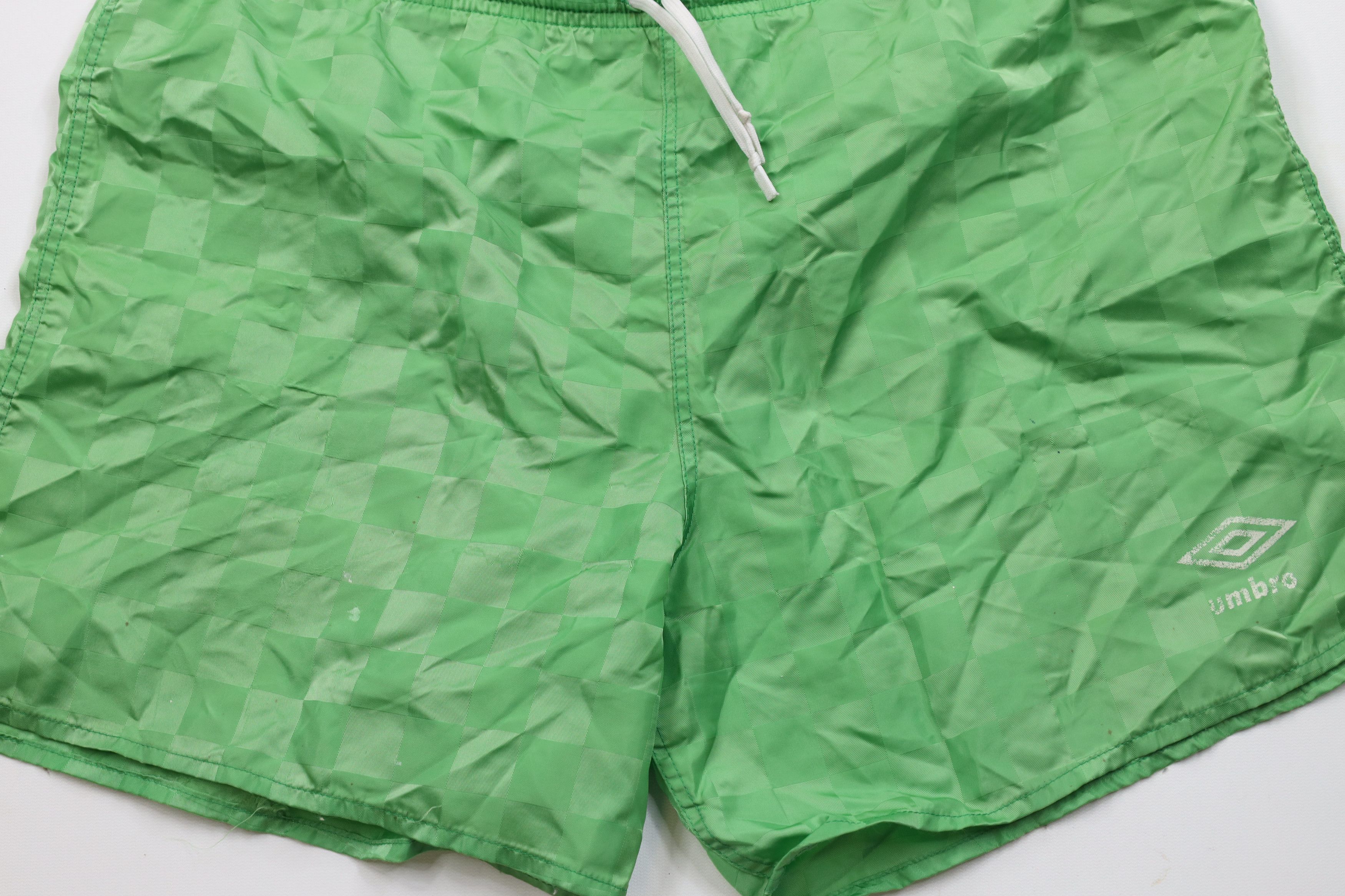 Umbro × Vintage Vintage 90s Umbro Checkered Running Soccer Shorts Green USA Size US 34 / EU 50 - 3 Thumbnail
