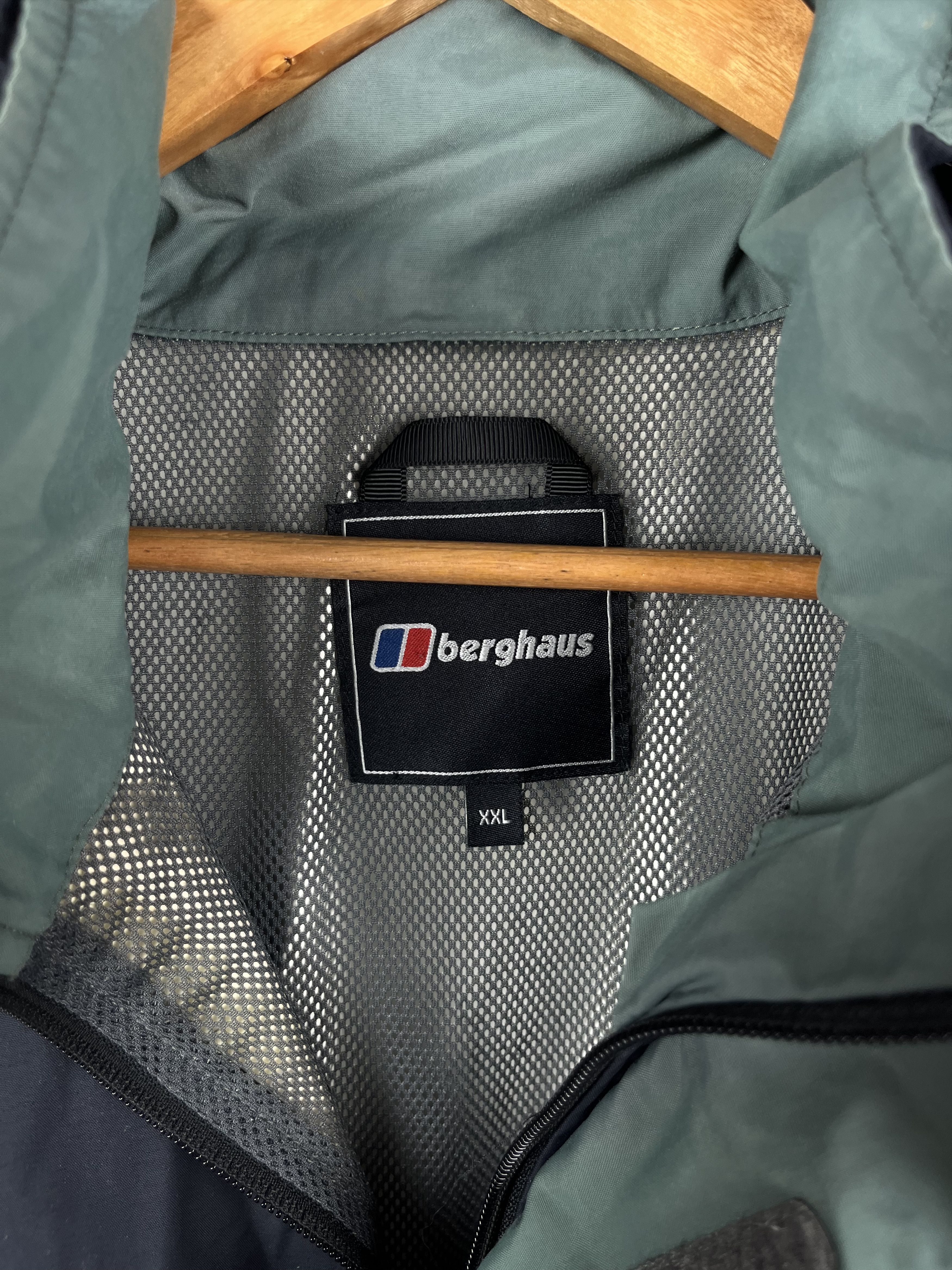 Berghaus Berghaus AQ2 Nylon Jacket Windbreaker Waterproof Outdoor Size US XXL / EU 58 / 5 - 10 Thumbnail