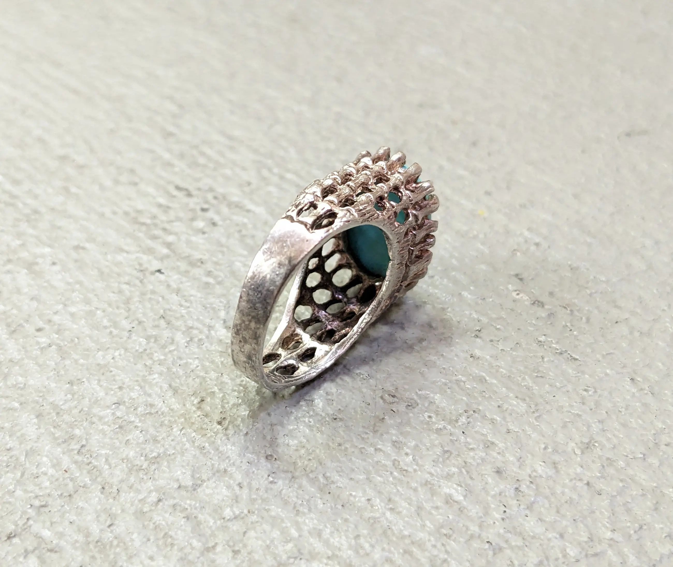 Jewelry Vintage Sterling Silver Ring Green Turquoise Oval 7.5 Brutal Size ONE SIZE - 13 Thumbnail