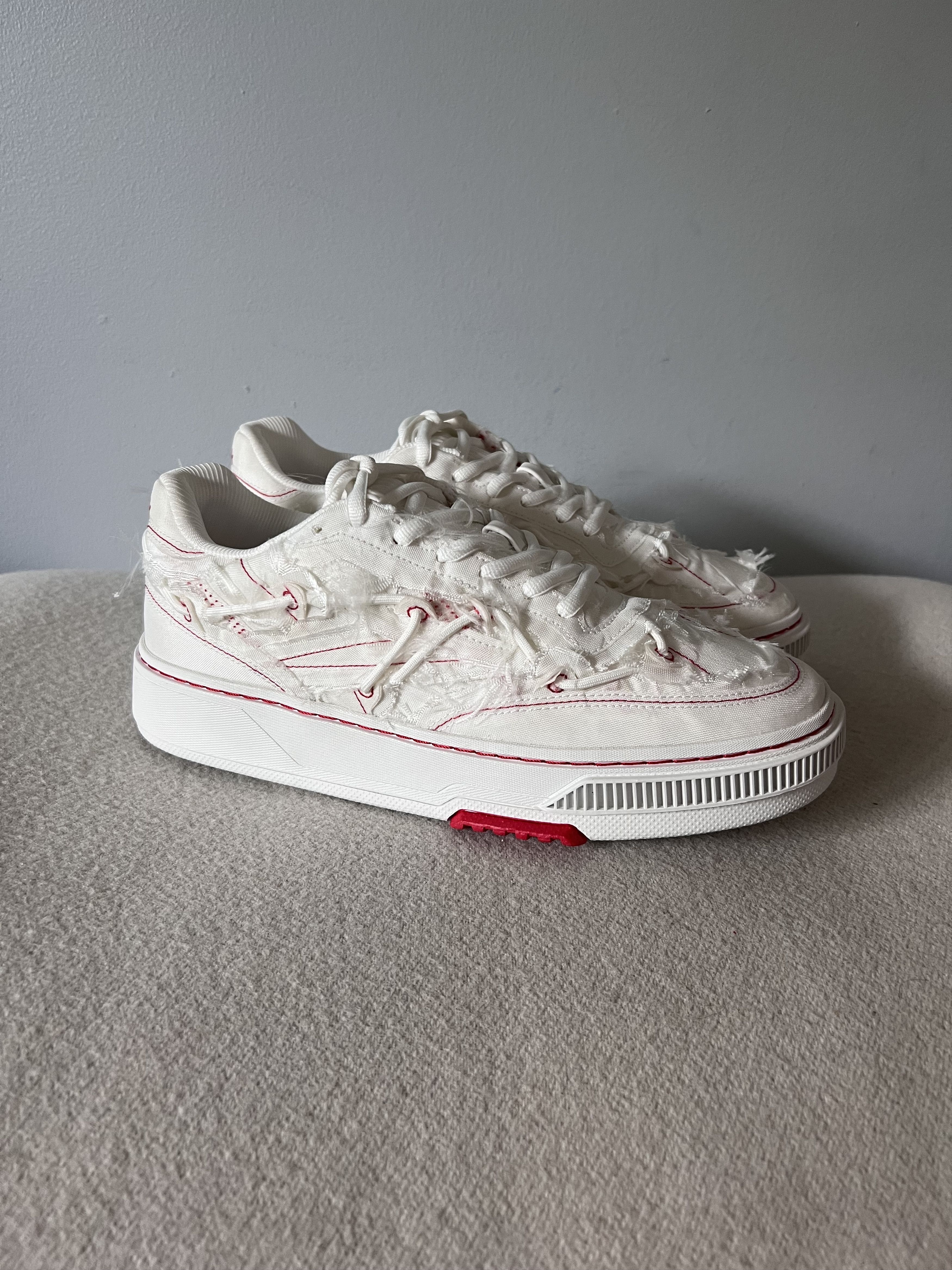 KANGHYUK × Reebok Kanghyuk Reebok Club C LTD Airbag in White Size US 8 / EU 41 - 1 Thumbnail