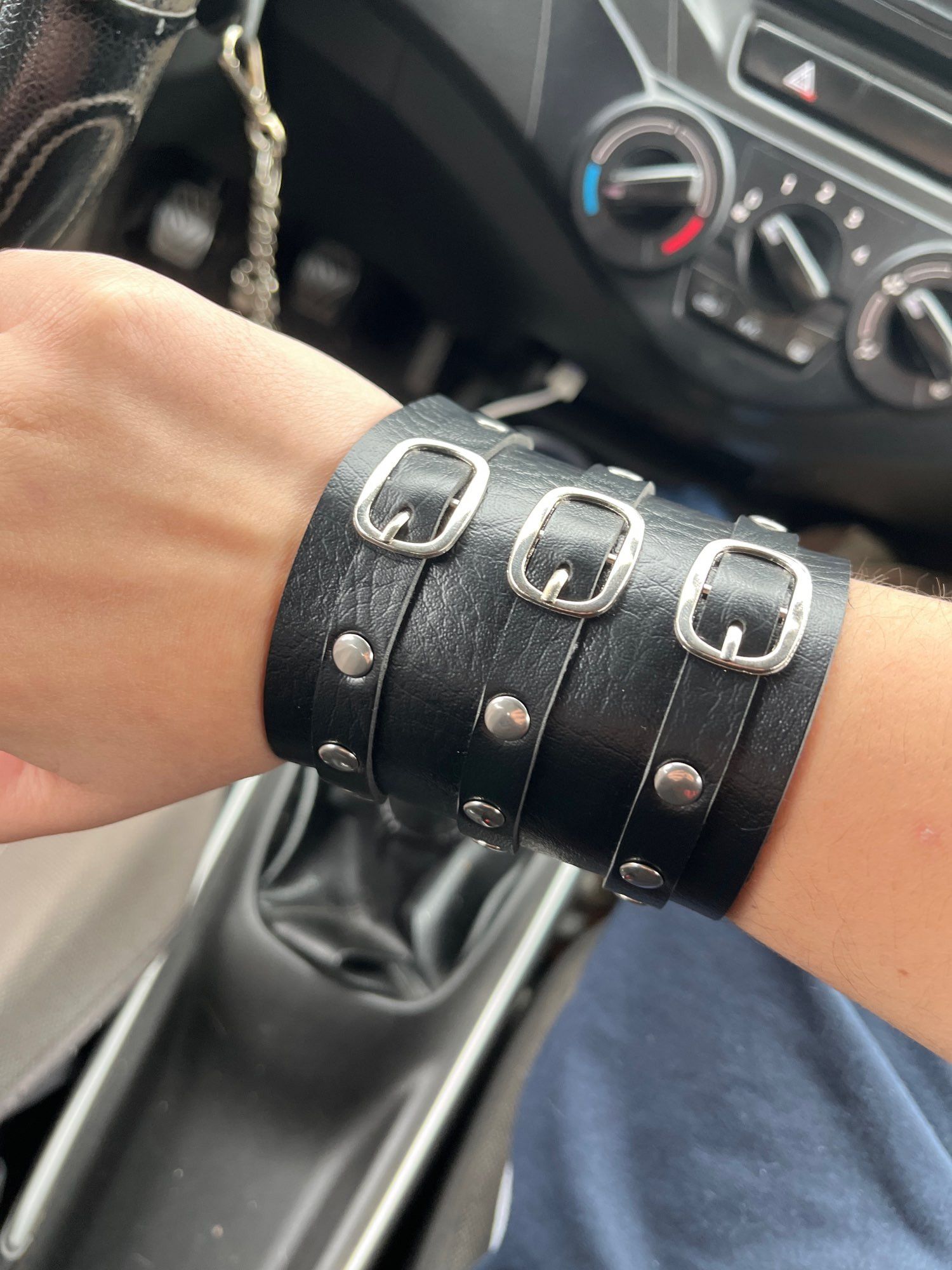 Jewelry Vintage Leather Cuff Goth Buckle Concealed Wristband Size ONE SIZE - 1 Thumbnail