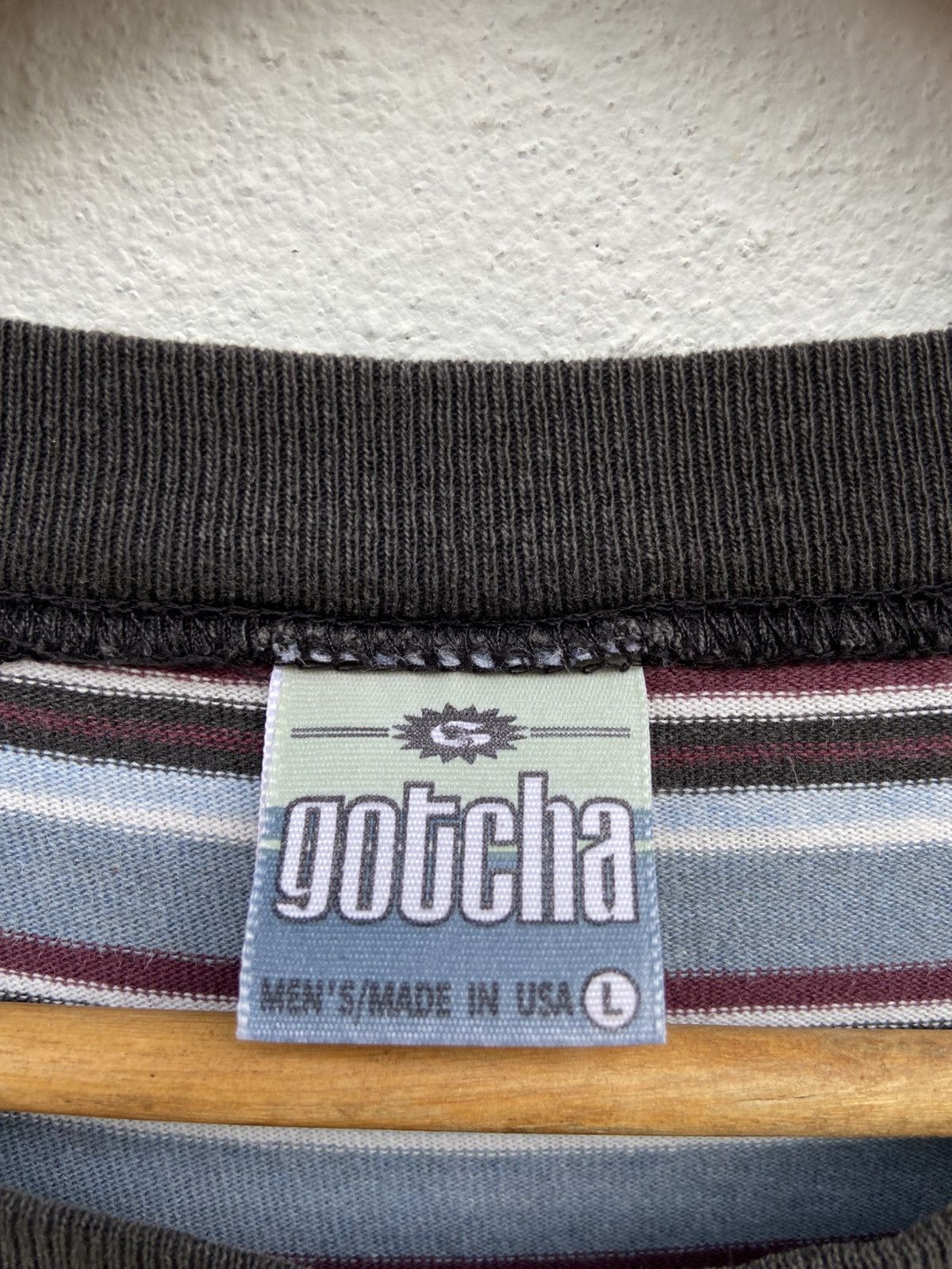 Gotcha Vintage 90s Vintage Gotcha t shirt stripes Size US L / EU 52-54 / 3 - 7 Thumbnail