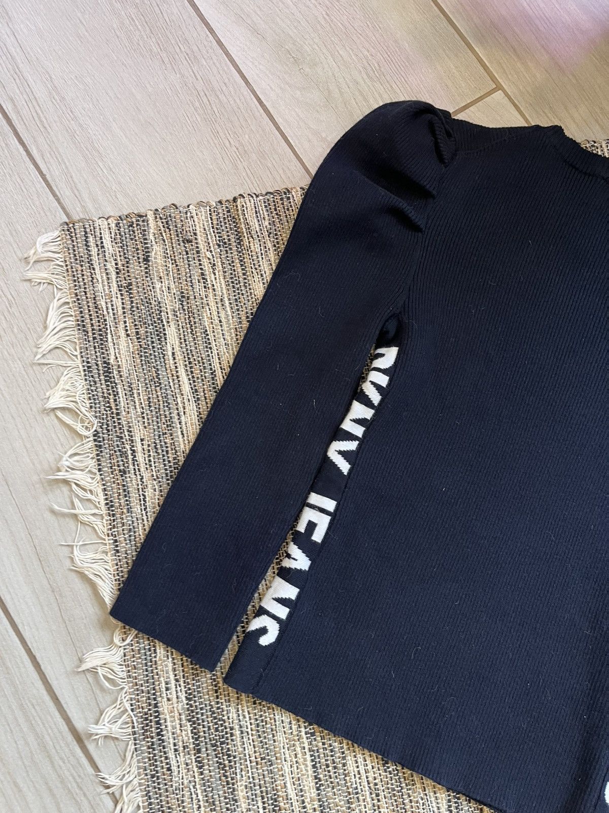 DKNY Avantgarde Dkny Jeans Puff Sleeve Sweater Navy Longsleeve Size M / US 6-8 / IT 42-44 - 14 Thumbnail