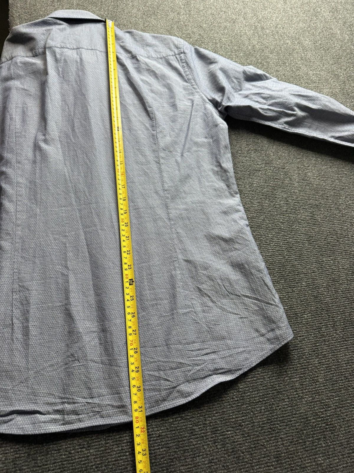 Hugo Boss Luxury 00s Hugo Boss Red Tag Slim Fit Blue Dress Shirt Size US L / EU 52-54 / 3 - 17 Thumbnail