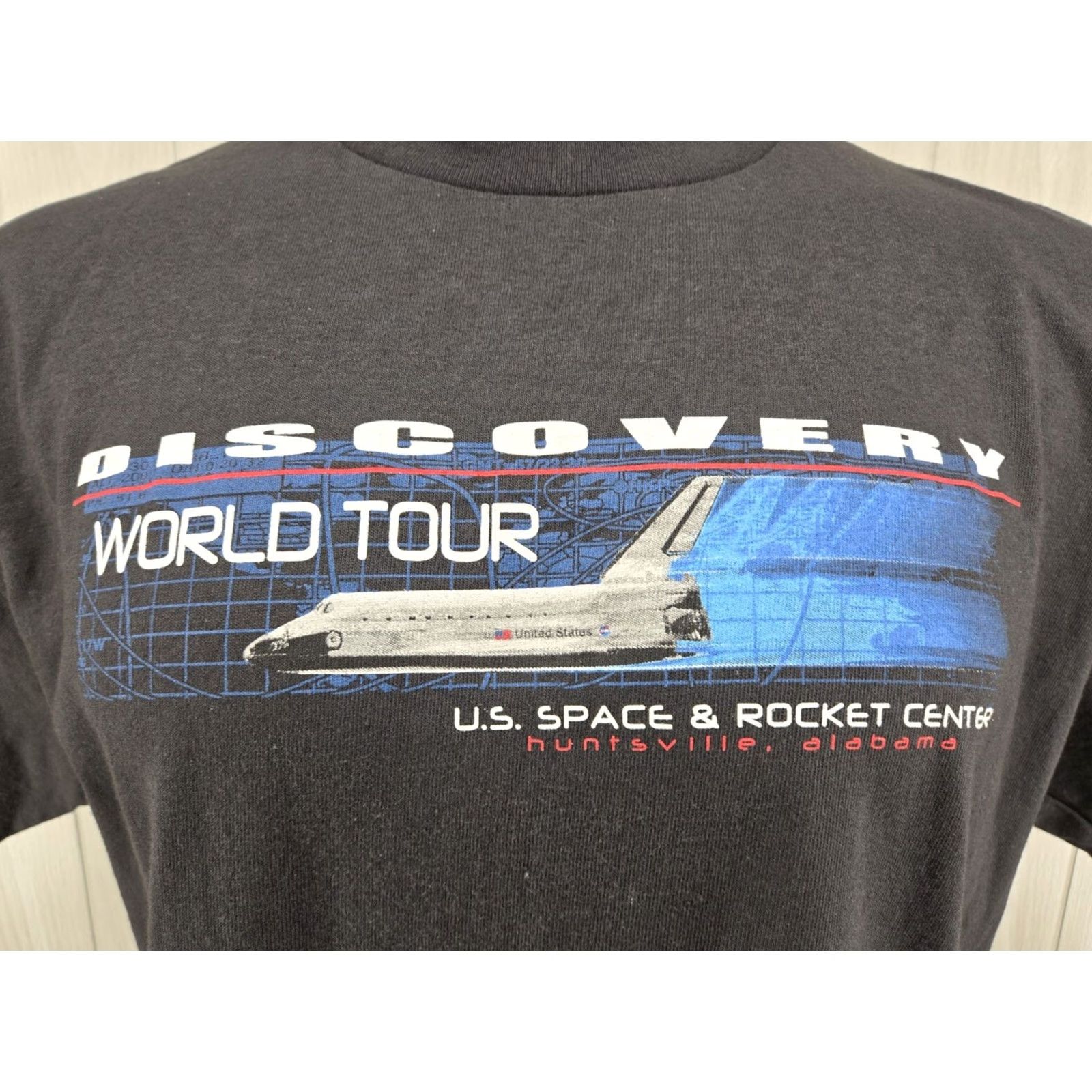 Delta NASA Shirt Discovery World Tour Huntsville Space Center Shuttle Large NWT Delta Shirt Mens Space T-Shirt Vintage Black Crew Neck Short Sleeve NWT L Size US L / EU 52-54 / 3 - 3 Thumbnail