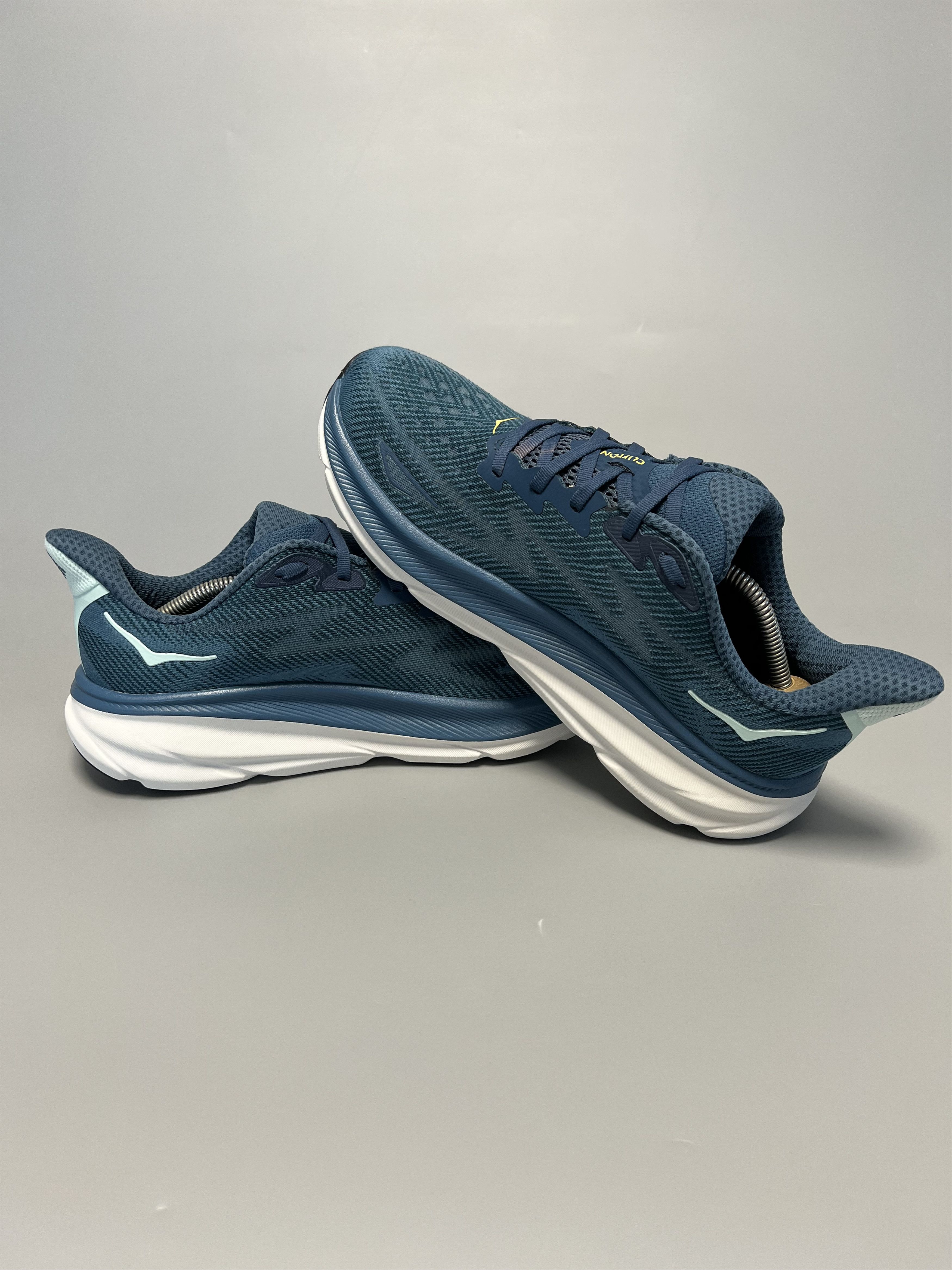 Hoka 10.5D Hoka One One Clifton 9 Running Shoes Walking Gym Size US 10.5 / EU 43-44 - 5 Thumbnail