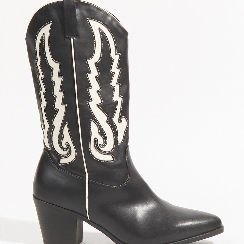Designer Stylish Black Western Boots with Cream Accent SIZE 7 Size US 7 / IT 37 - 2 Thumbnail