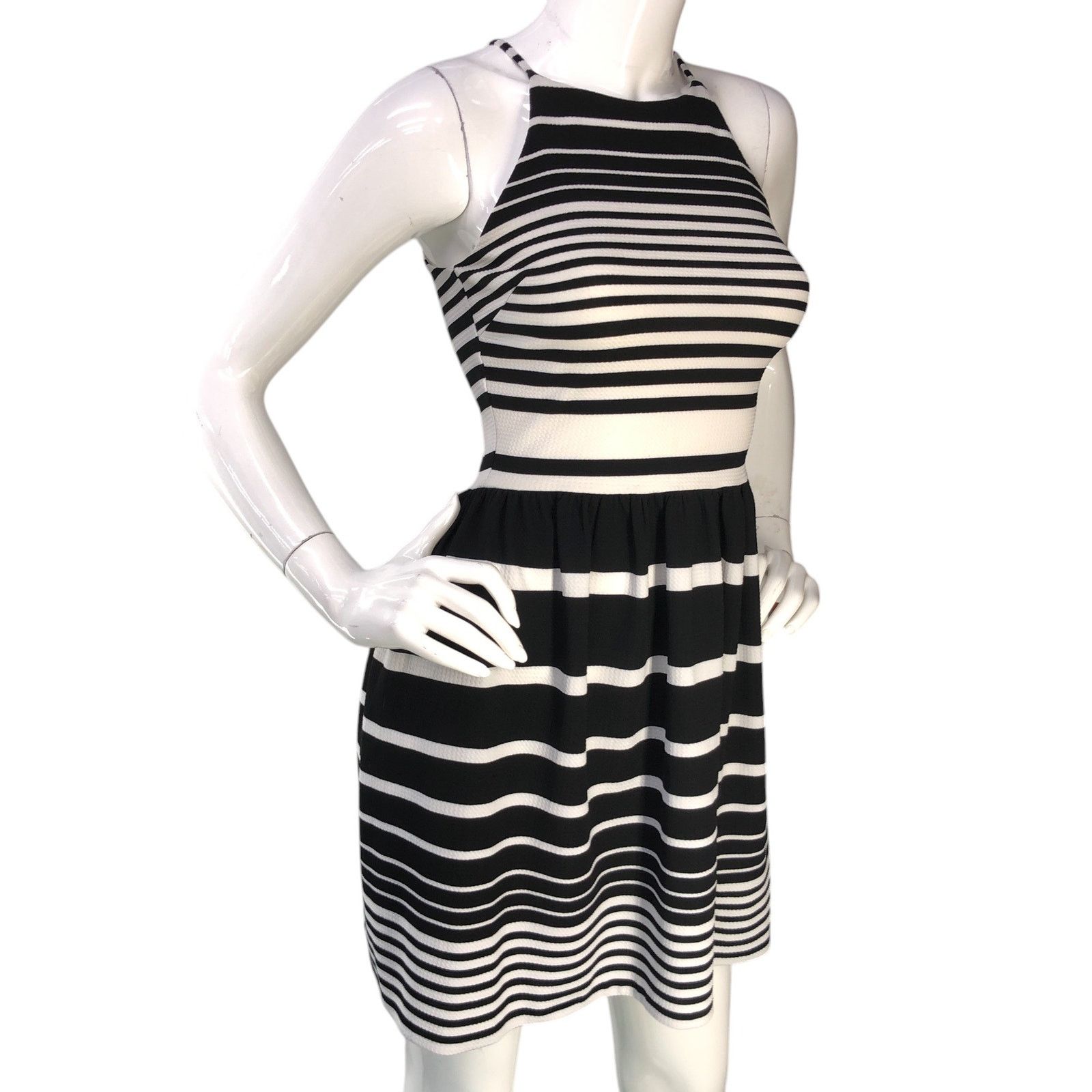 Saks Fifth Avenue Red Saks Fifth Avenue Size S Dress Halter Fit Flare Striped Size S / US 4 / IT 40 - 10 Thumbnail