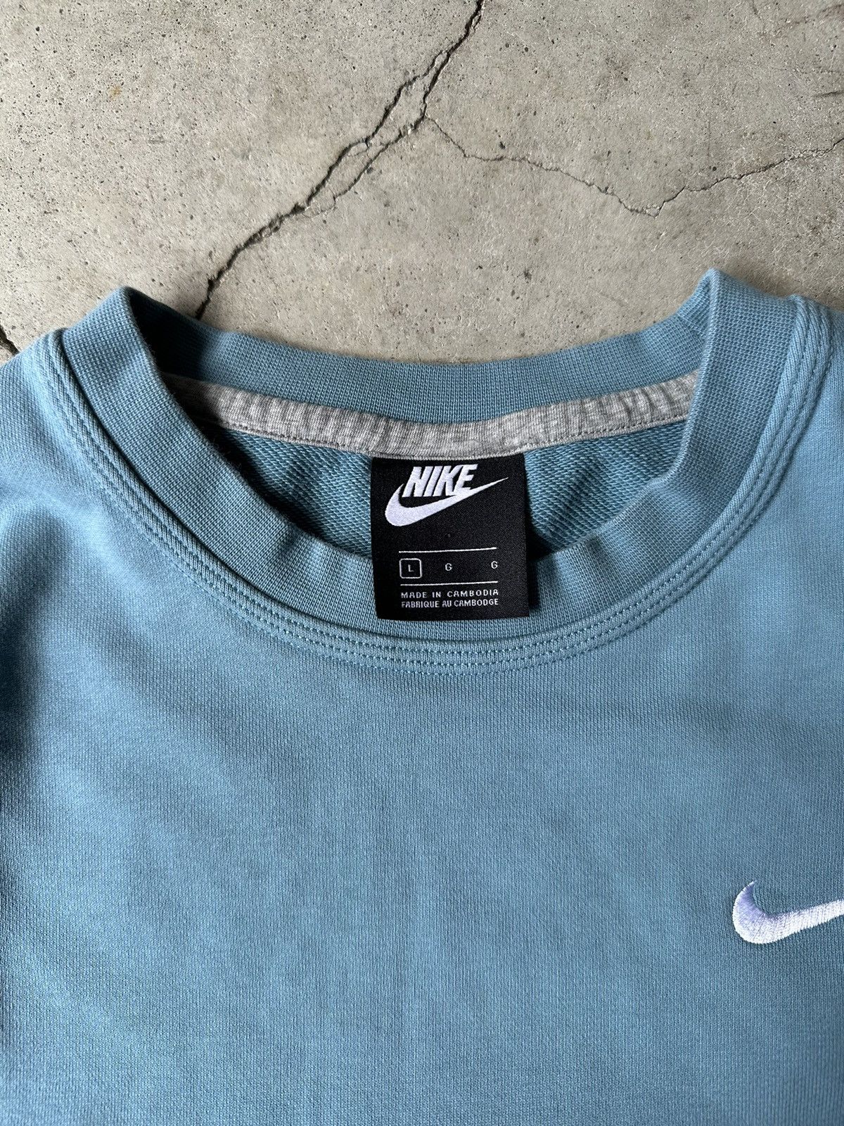 Nike Vintage Y2K Blue Nike swoosh sweatshirt Size L / US 10 / IT 46 - 4 Thumbnail