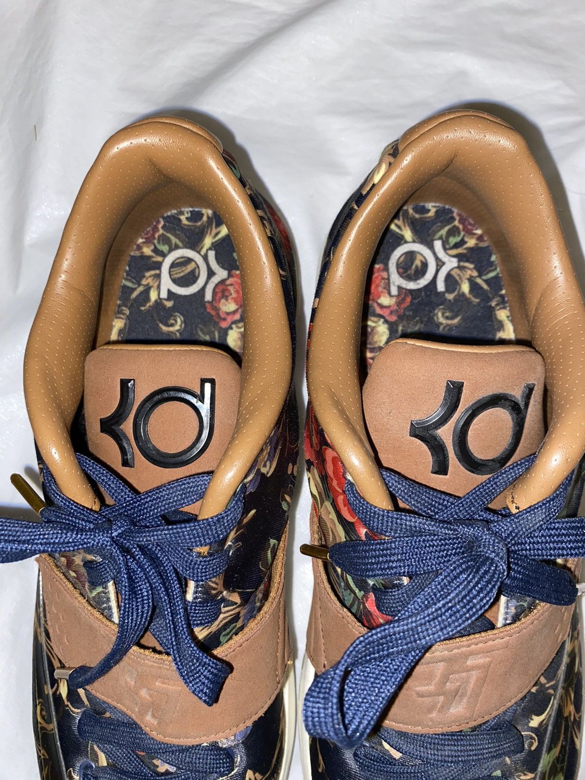Nike Nike Floral KD Size US 10 / EU 43 - 2 Thumbnail