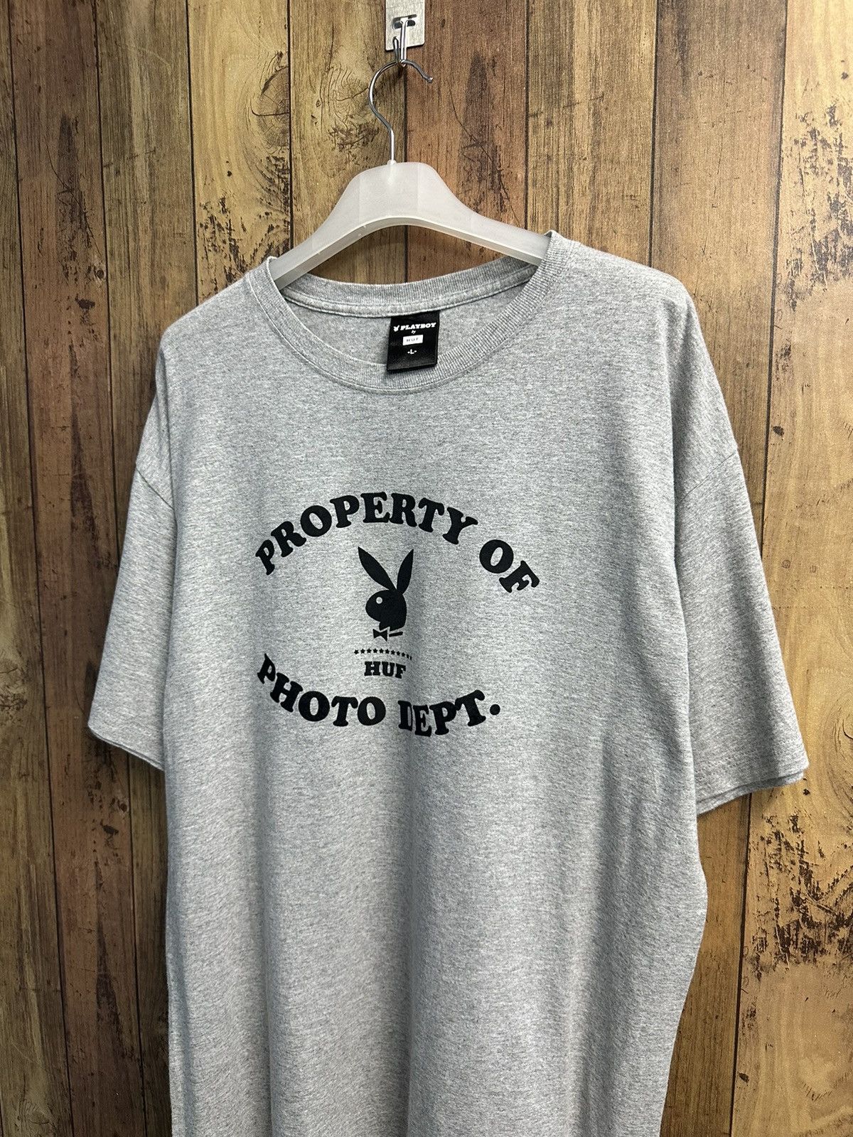 Huf Property Of Photo Dept by HUF X Playboy Tshirt A249 Size US M / EU 48-50 / 2 - 2 Thumbnail