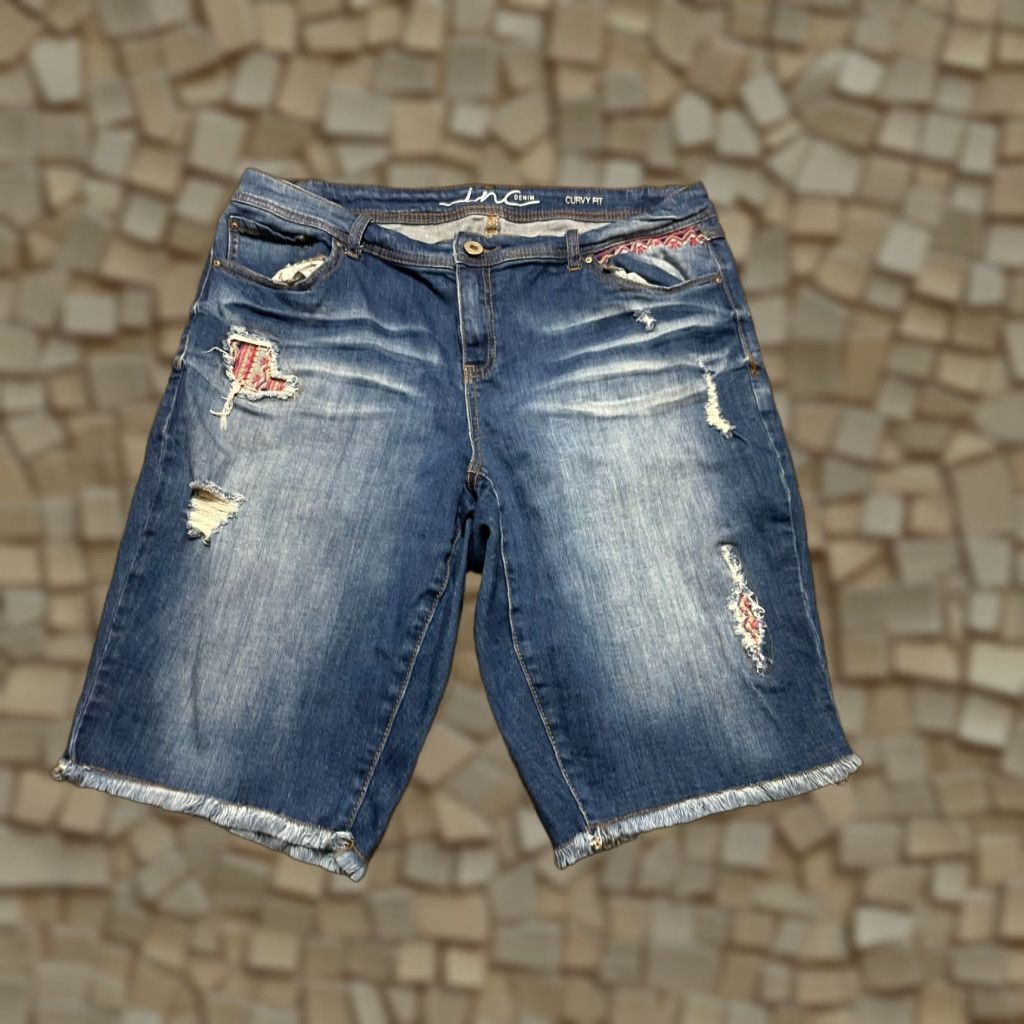 Vintage VINTAGE: INC Denim Shorts Womens Size 16 Blue Denim Cut Off Curvy Fit Regular Inseam 12 in (No, not vintage) Size 38" / US 16 / IT 52 - 1 Thumbnail