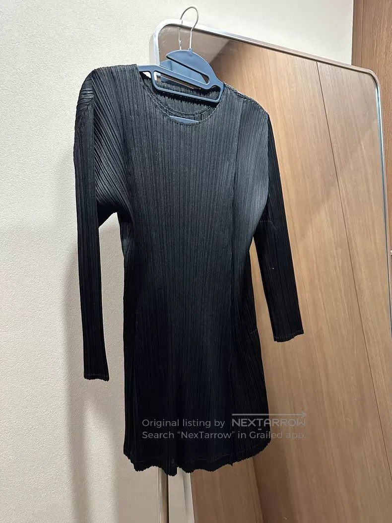 Issey Miyake Issey Miyake Black Ruched Top Size L / US 10 / IT 46 - 2 Thumbnail