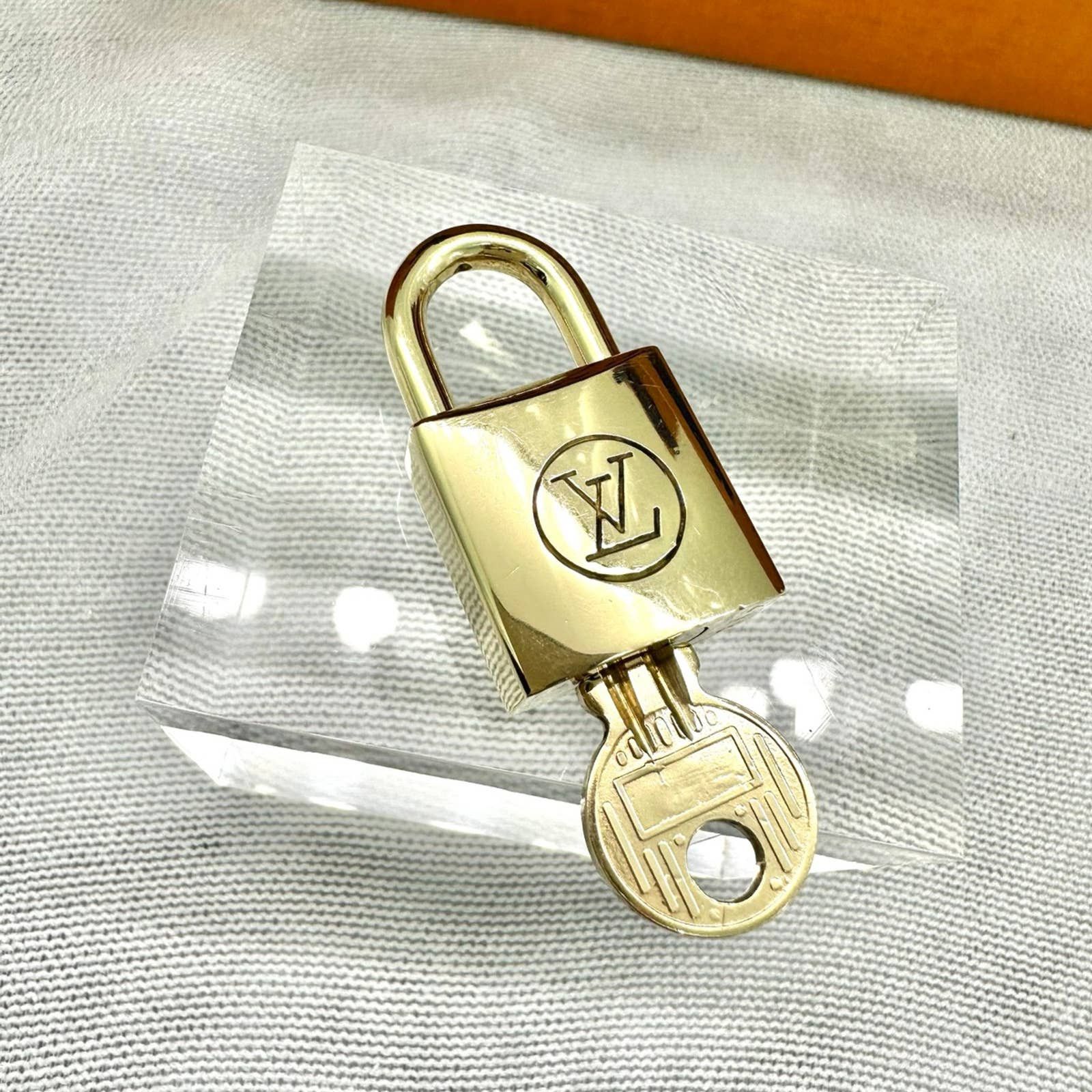 authentic LOUIS VUITTON LV padlock key set bag accessory brass gold #205