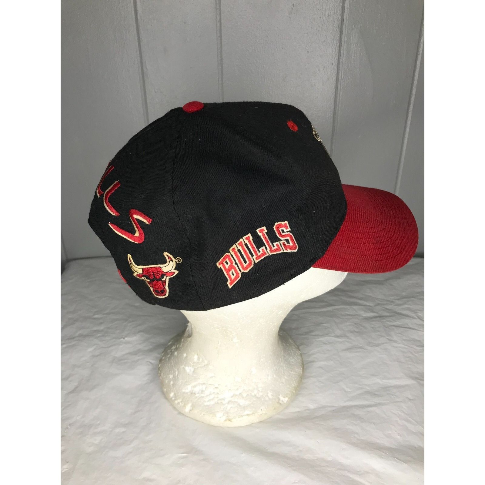 NBA × Vintage Vintage Chicago Bulls SnapBack Hat NBA Champ Hat Back Talk S Size ONE SIZE - 3 Thumbnail