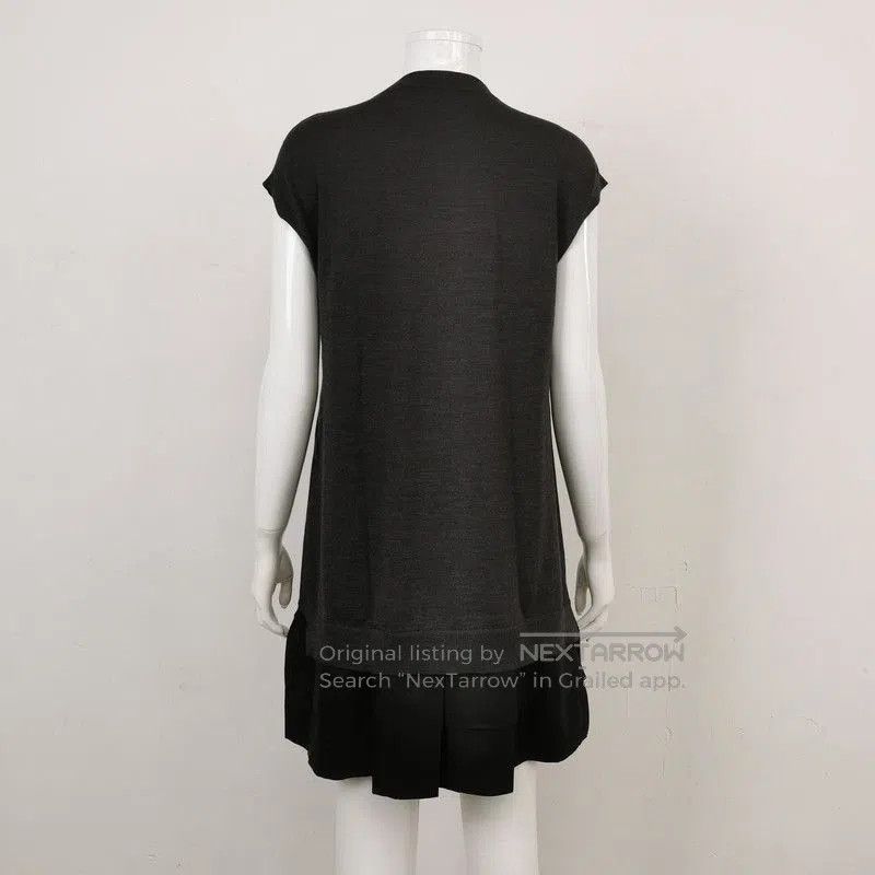 Louis Vuitton Louis Vuitton Wool Sequined Dress in M Size. Size US M / EU 48-50 / 2 - 2 Thumbnail