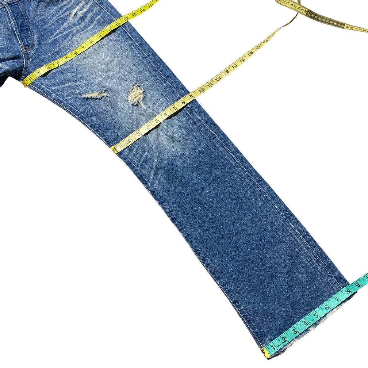 Levi's Vintage Levis 501 Thrashed Jeans Size US 31 - 20 Thumbnail
