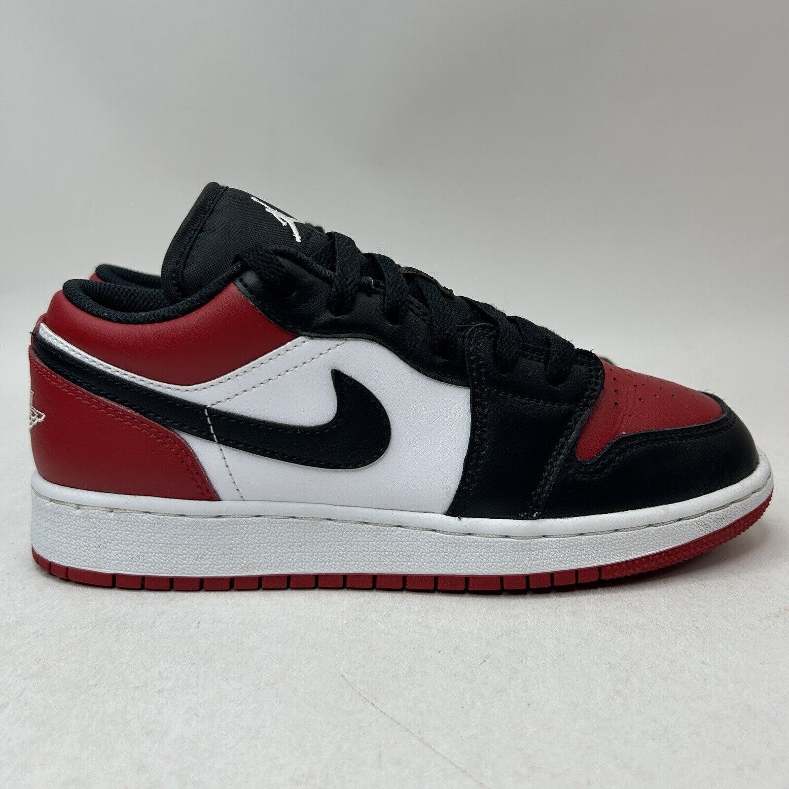 Nike Nike Shoes Air Jordan 1 Retro Low GS “Bred Toe/Gym Red” 2023 Size US 7.5 / IT 37.5 - 4 Thumbnail