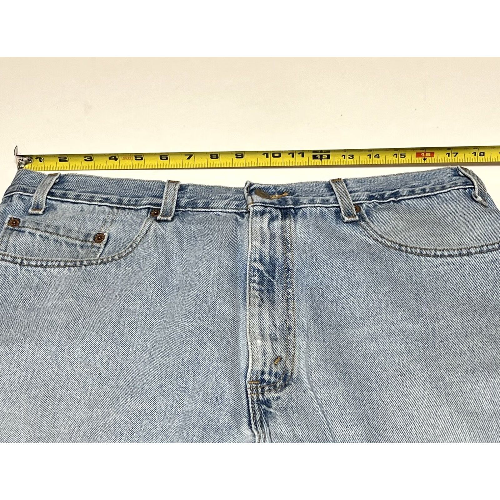 Levi's VINTAGE Levi's 505 Jeans Mens 36x30 Light Wash Straight 5-Pocket Denim Cotton Blue Regular Jeans Mens Size US 36 / EU 52 - 3 Thumbnail