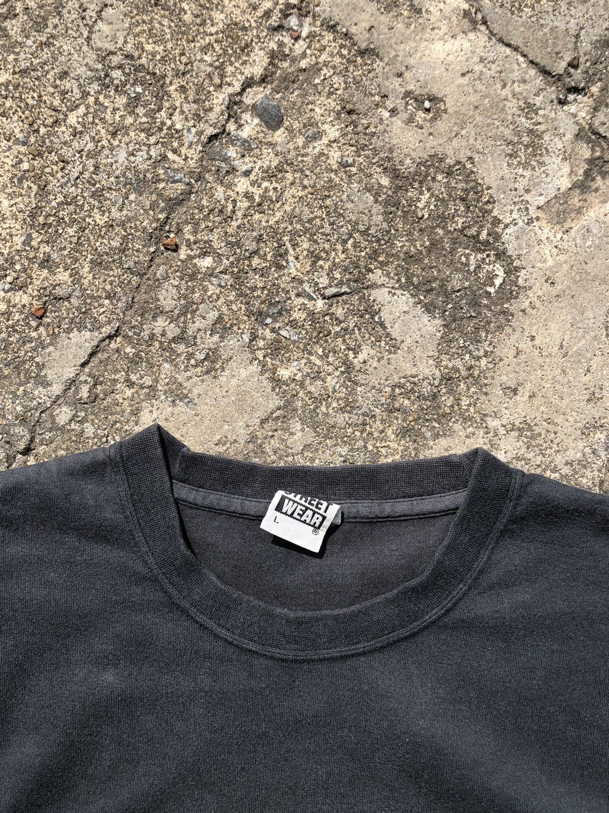 Vision Streetwear Vintage Sunfaded Y2K Vision Street Wear Logo Tee Size US M / EU 48-50 / 2 - 9 Thumbnail