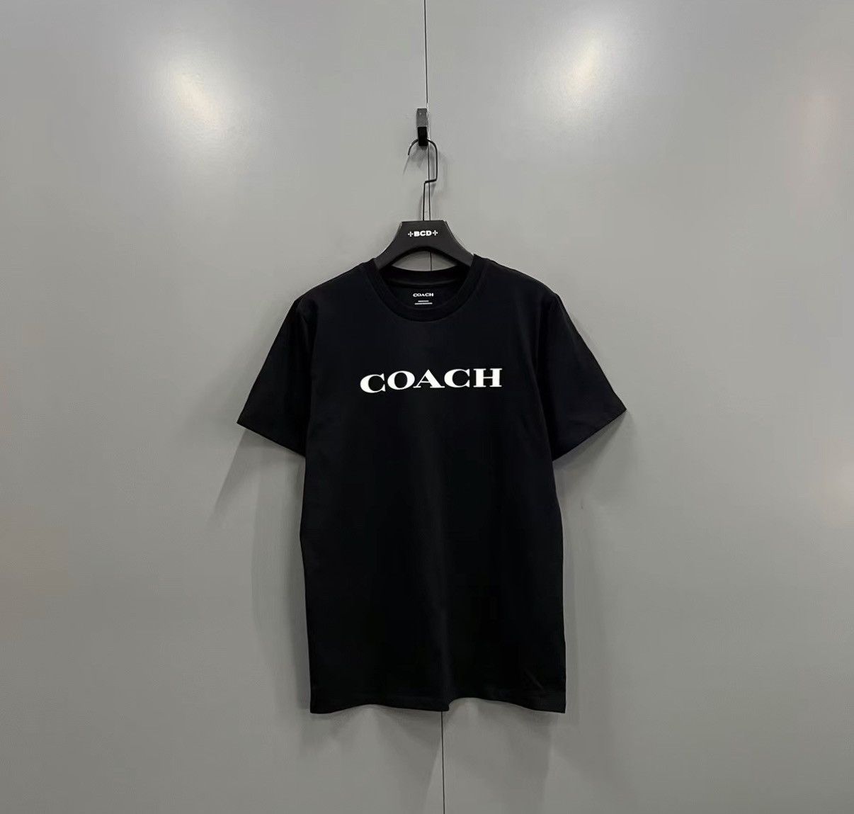 Coach Coach black logo printed short sleeve J41 Size US M / EU 48-50 / 2 - 1 Thumbnail