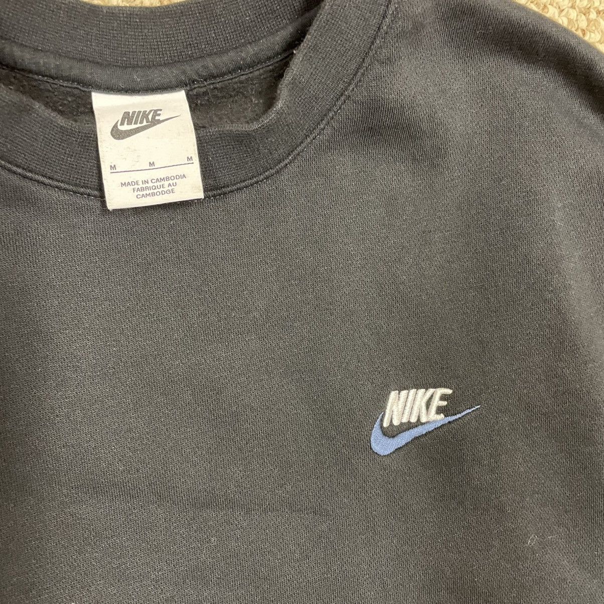 Nike Nike White Tag Black Crewneck - Medium Size US M / EU 48-50 / 2 - 3 Thumbnail