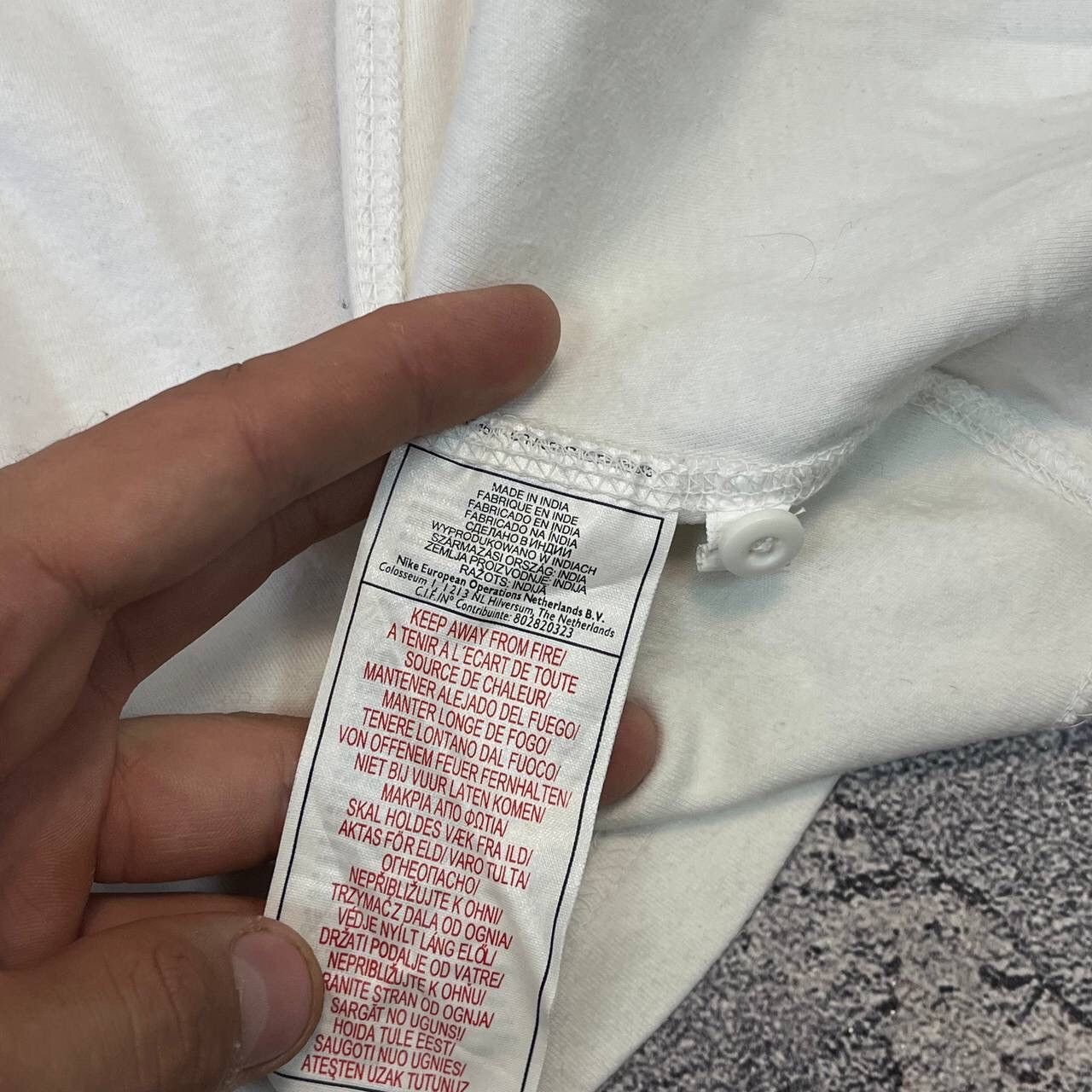 Nike Vintage 90s White Nike Mini Swoosh Heavy Cotton T-Shirt Men Size US XL / EU 56 / 4 - 3 Thumbnail