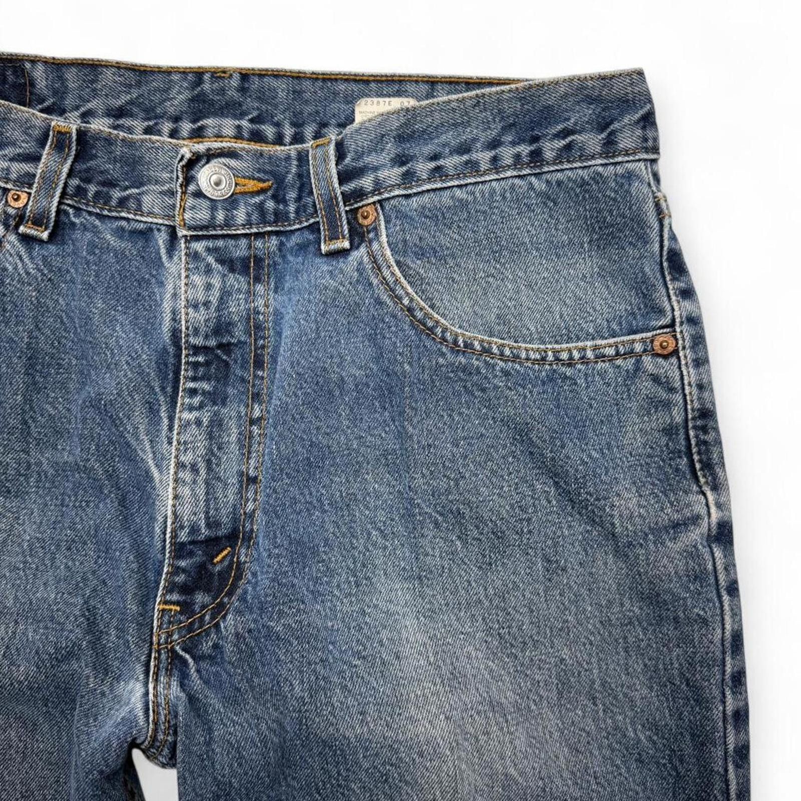 Levi's Vintage 550 Levi’s made in the USA faded blue denim jeans Size US 34 / EU 50 - 5 Thumbnail