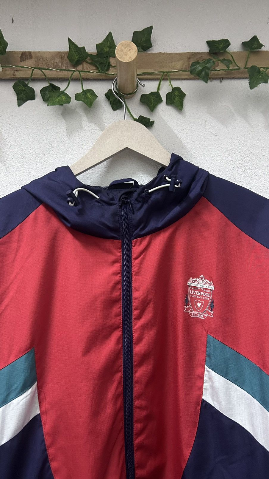 Nike 🔥Special Edition🔥 Liverpool Windbreaker 2 Layer Size US XL / EU 56 / 4 - 2 Thumbnail
