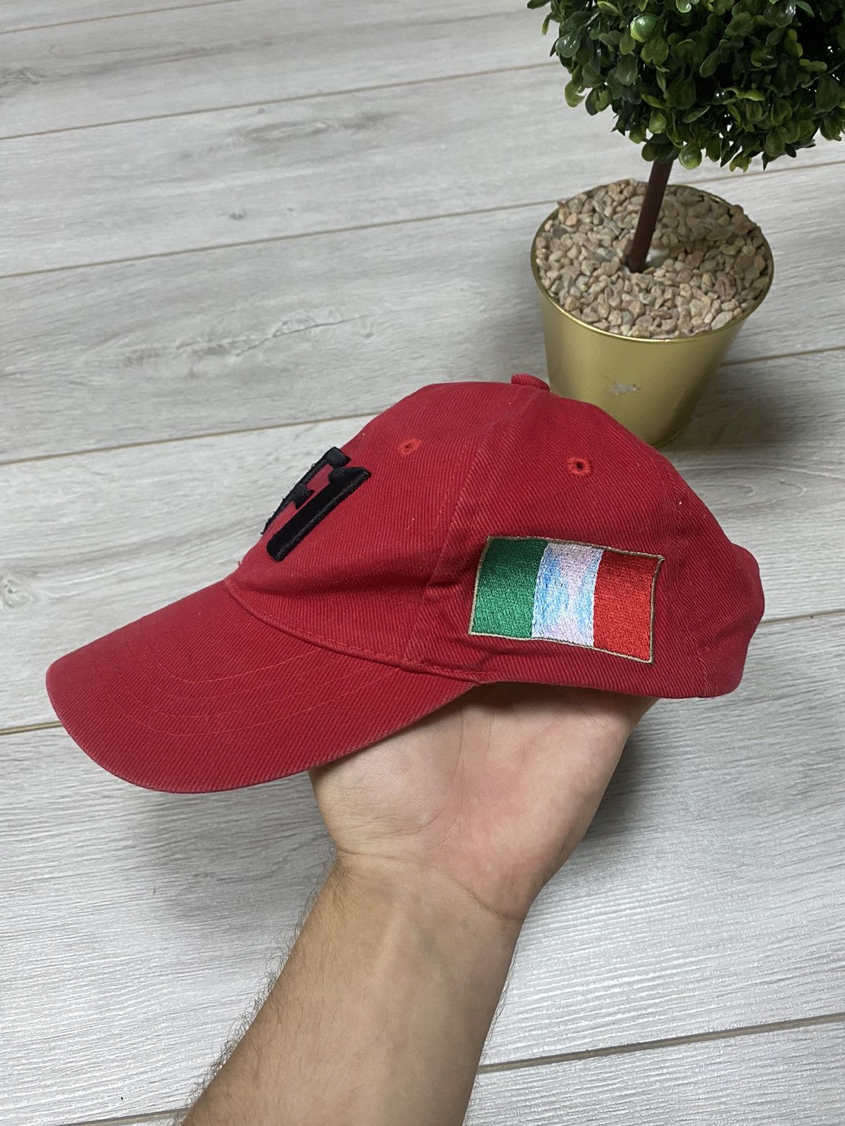 Formula 1 F1 bolid car vintage cap big embro logo Size ONE SIZE - 2 Thumbnail