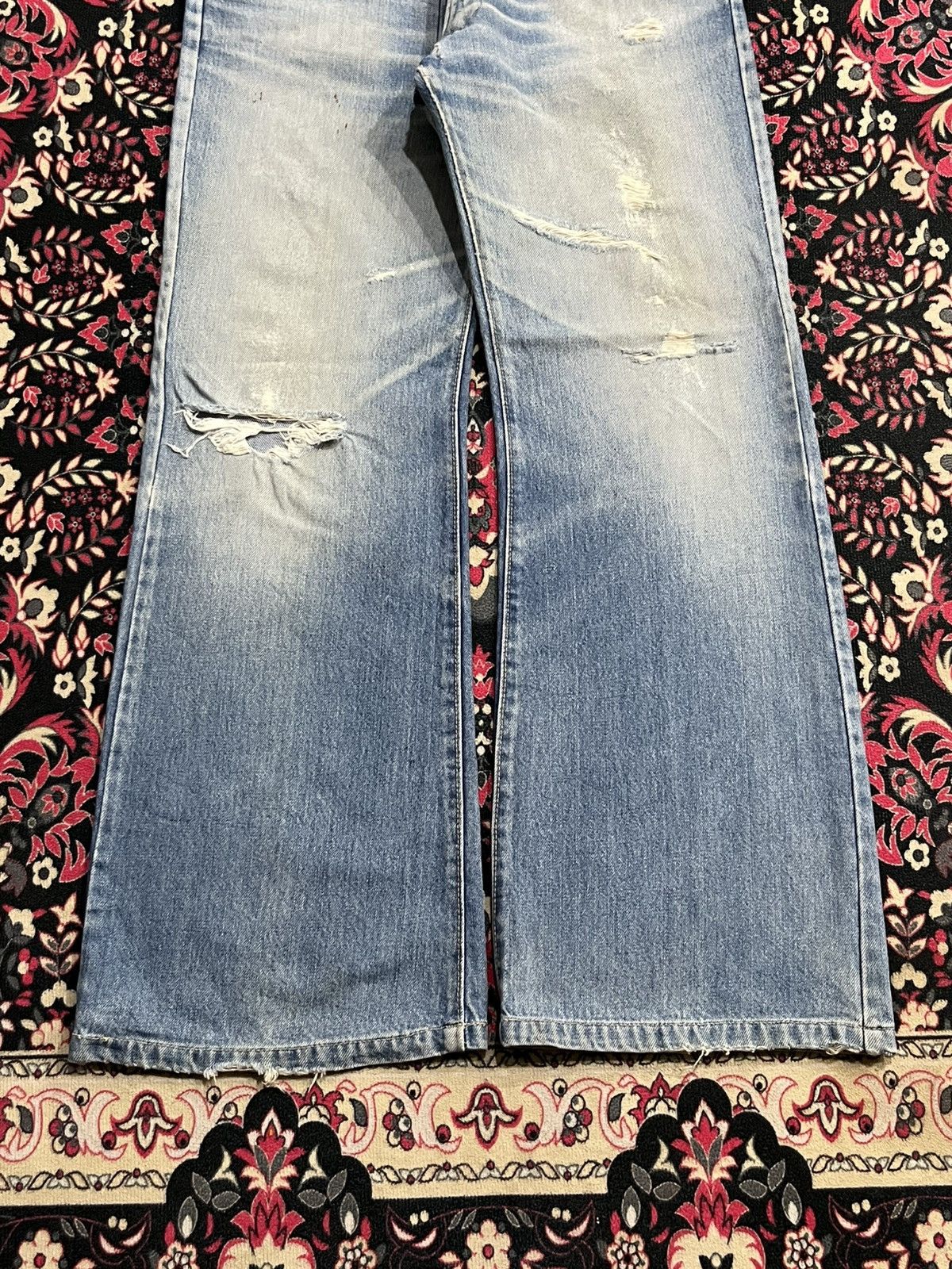 Vintage Vintage Unbranded Light Blue Faded Washed Ripped Flare Jeans Size US 29 - 8 Thumbnail