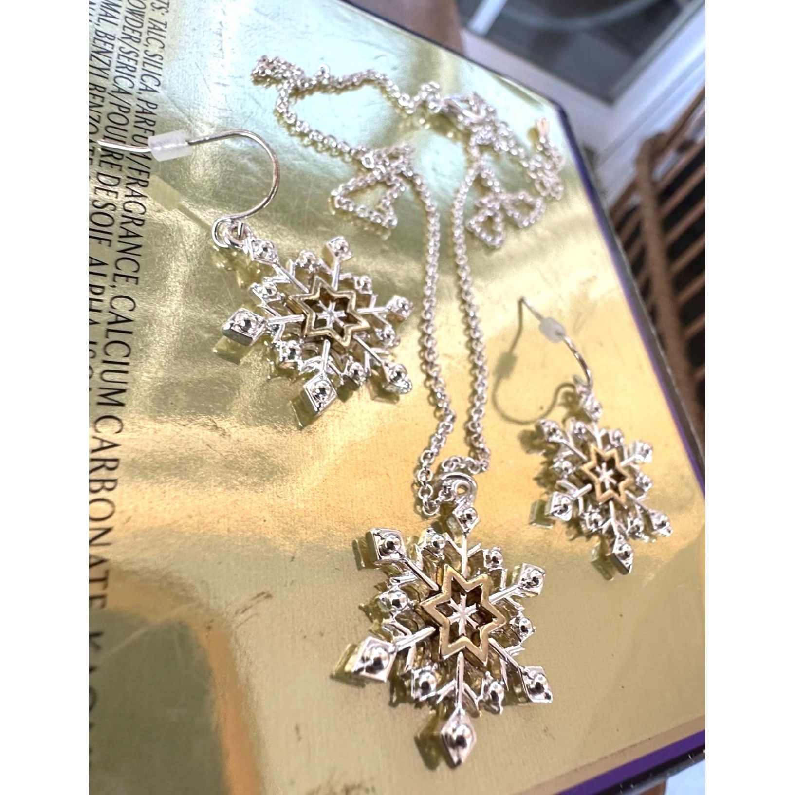 Handmade Snowflake Necklace Earrings Set 16" Chain New Reversible Size ONE SIZE - 10 Thumbnail