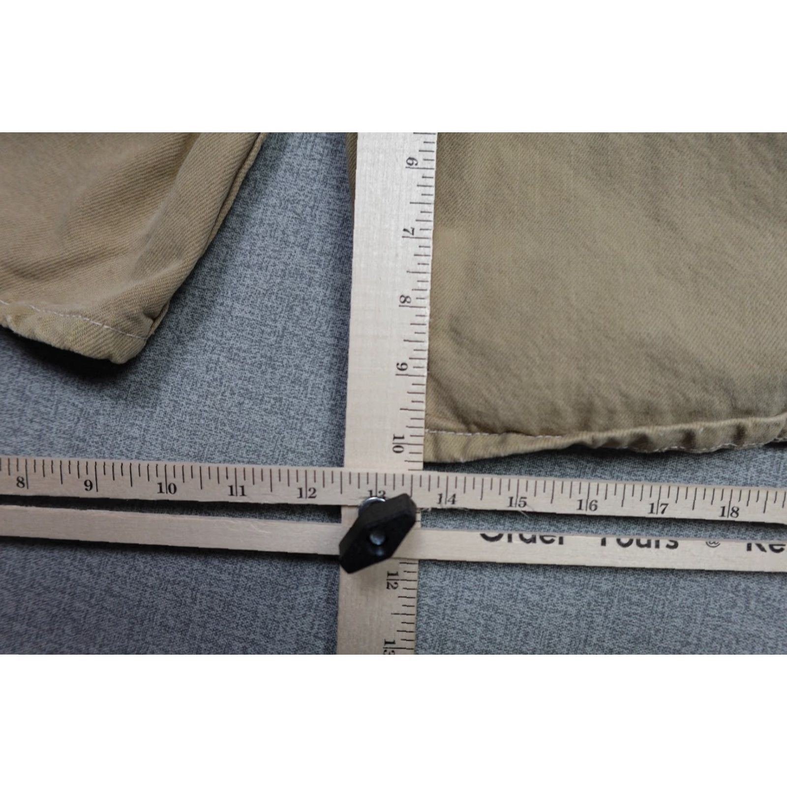 Levi's Vintage Levi's 550 Shorts Men 38 Beige Relaxed Fit Chino Light Loose Made in USA Size US 38 / EU 54 - 6 Thumbnail