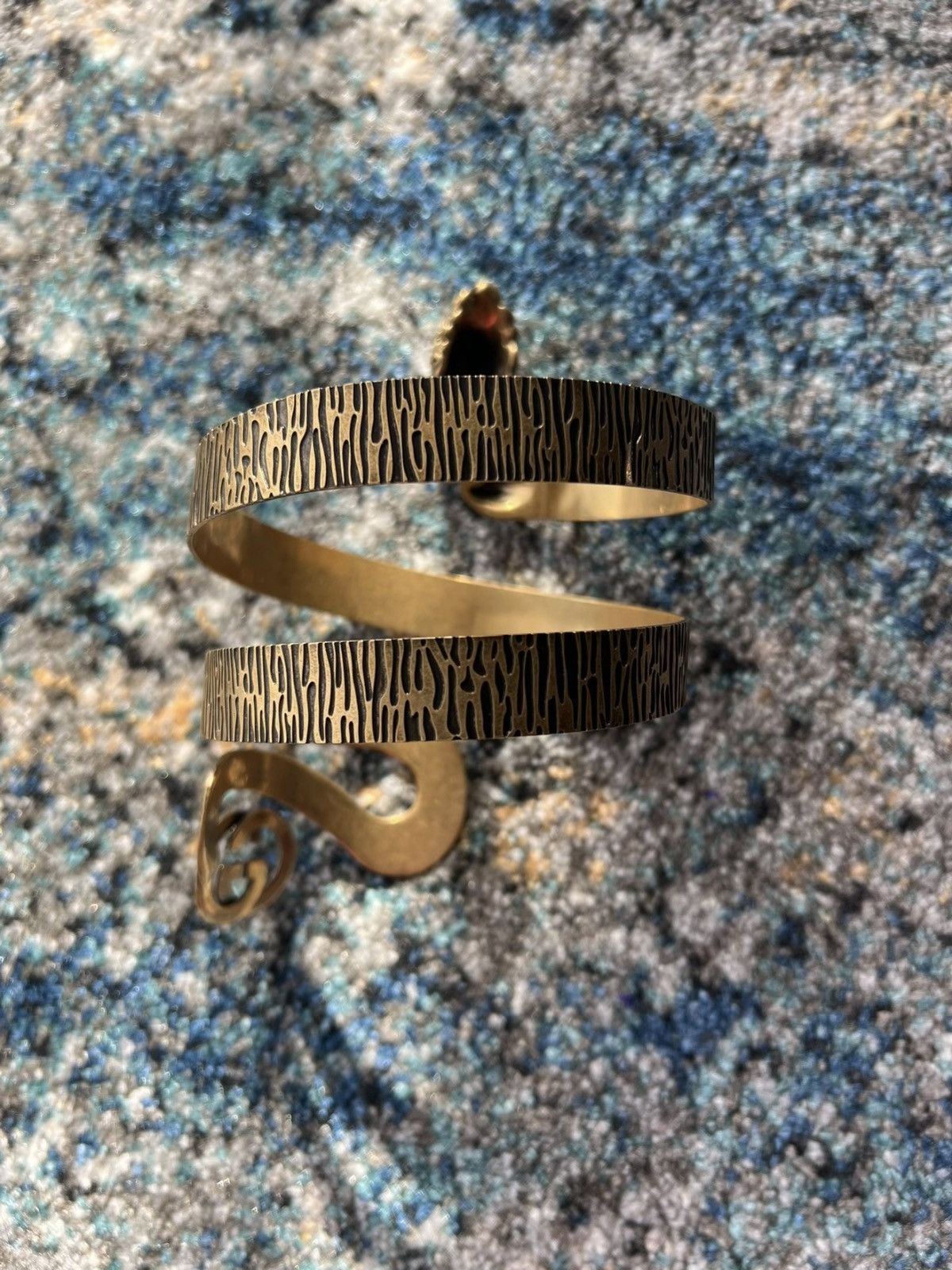 Gucci Gucci Lion Head Arm Cuff Size ONE SIZE - 2 Thumbnail