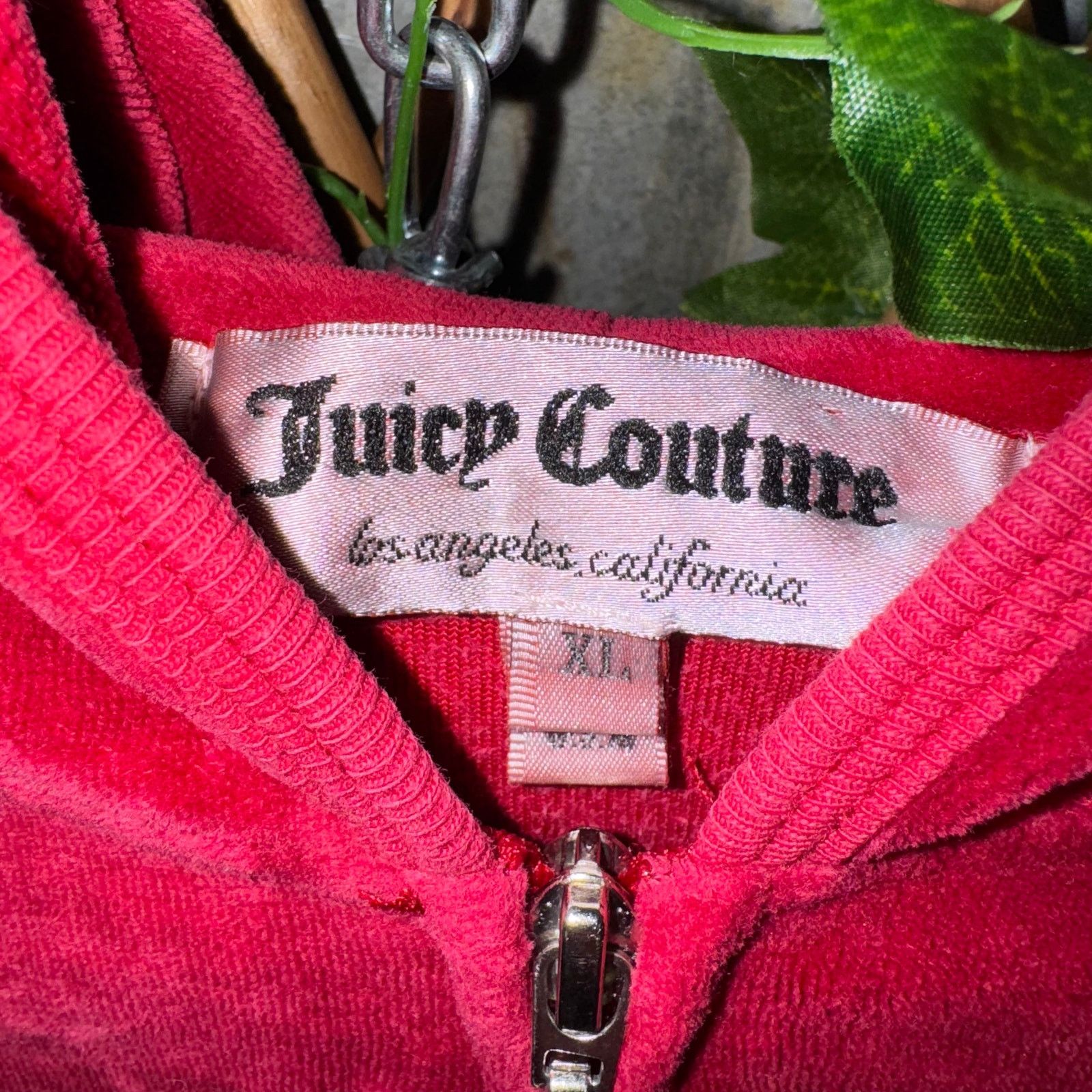 Juicy Couture Vintage Y2K juicy couture femme USA made 1990s velour hoodie Size XL / US 12-14 / IT 48-50 - 3 Thumbnail