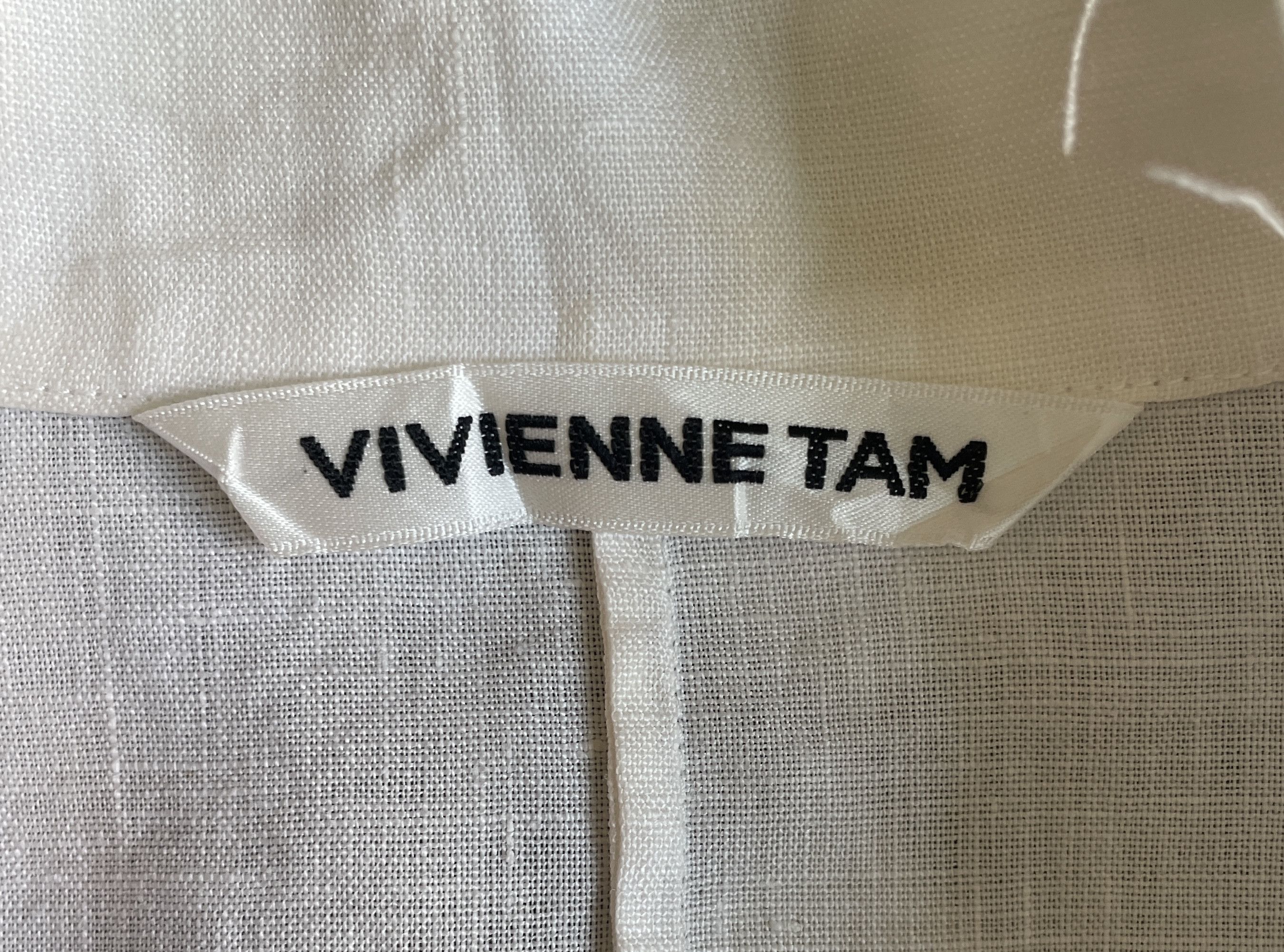Vivienne Tam VIVIENNE TAM Flower Embroidery White Rayon Shirt Size S / US 4 / IT 40 - 7 Thumbnail