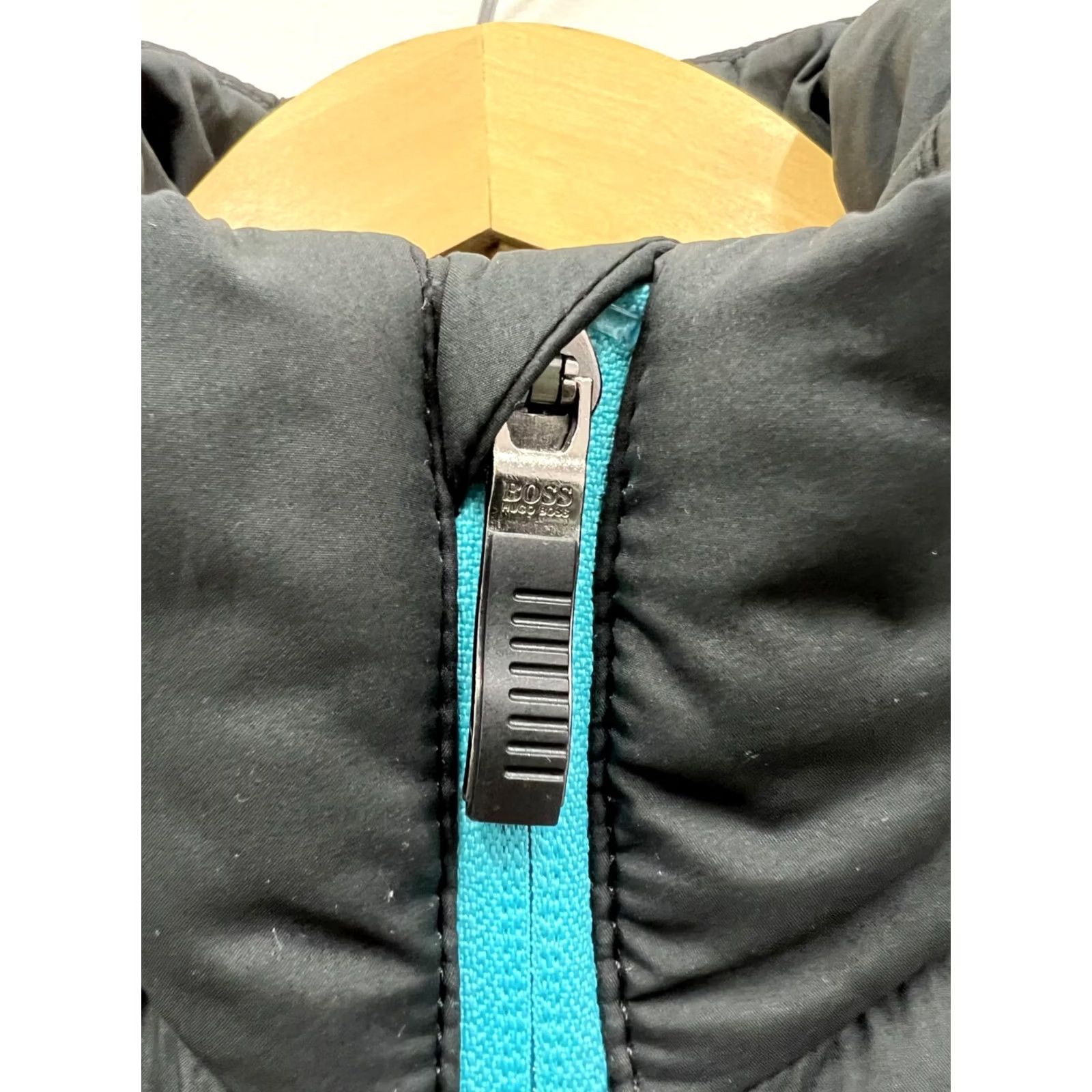 Hugo Boss HUGO BOSS ABB Formula E World Championship Womens Race Vest Gilet M Jacket Black Zip Full Zip Size M / US 6-8 / IT 42-44 - 4 Thumbnail
