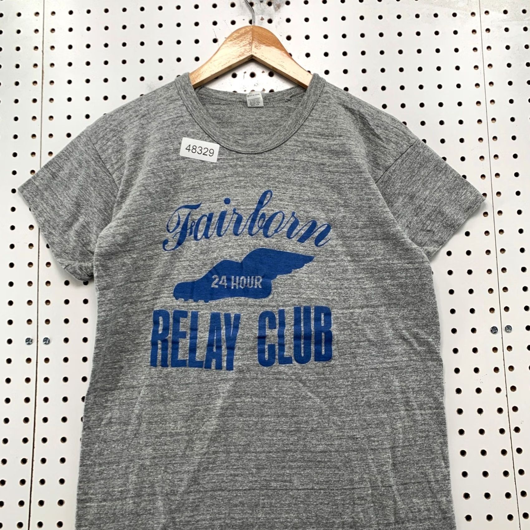 Vintage VINTAGE Russell Foot Wing Gray T-Shirt Mens Large Fairborn Relay Club USA Size US L / EU 52-54 / 3 - 4 Thumbnail