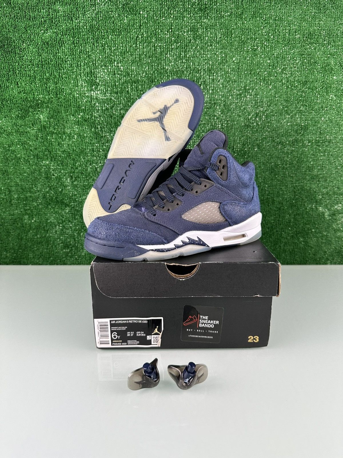 Jordan Brand Air Jordan 5 Retro SE Midnight Navy Size 6Y Size US 6 / EU 39 - 1 Thumbnail