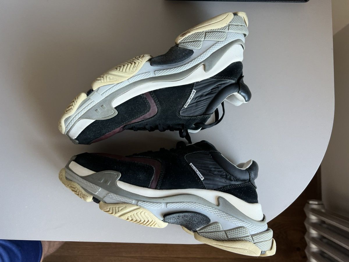 Balenciaga Balenciaga Triple S Sneaker Size US 9 / EU 42 - 1 Thumbnail