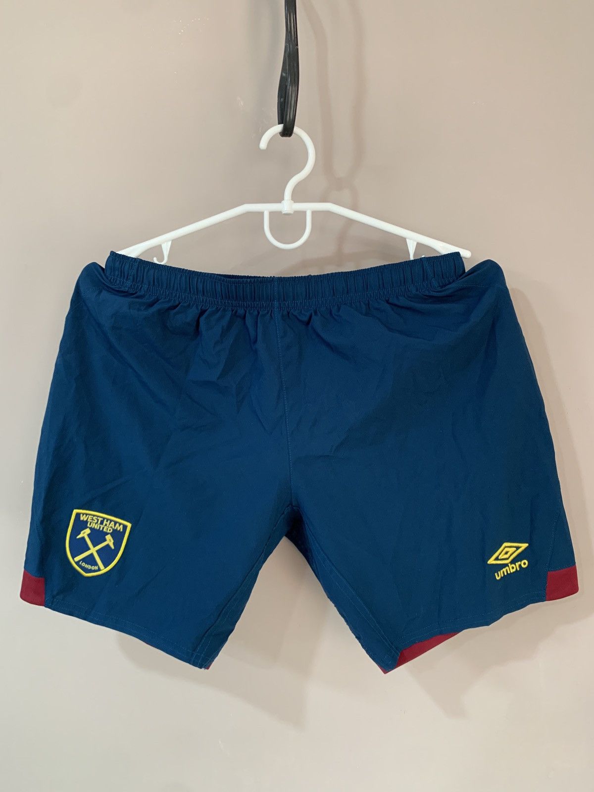 Umbro West Ham United Away Football Shorts Umbro Soccer Size XS Size US 28 / EU 44 - 1 Thumbnail