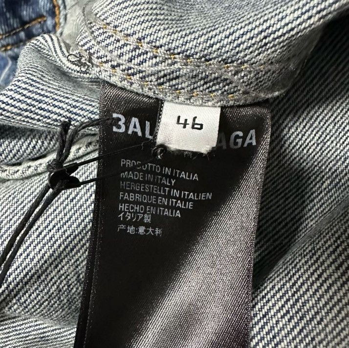 Balenciaga Balenciaga Mastercard washed denim jacket2410-Nextarrow Size US S / EU 44-46 / 1 - 8 Thumbnail