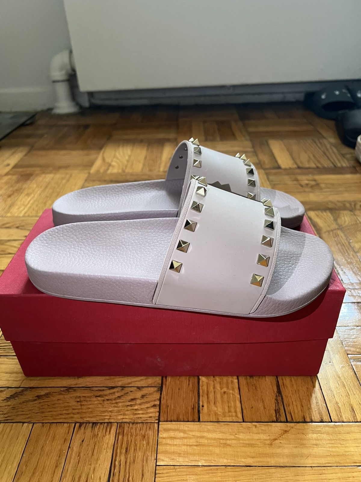 Valentino Valentino Garanavi Rockstud Slides in Nude Pink Size US 11 / IT 41 - 1 Thumbnail