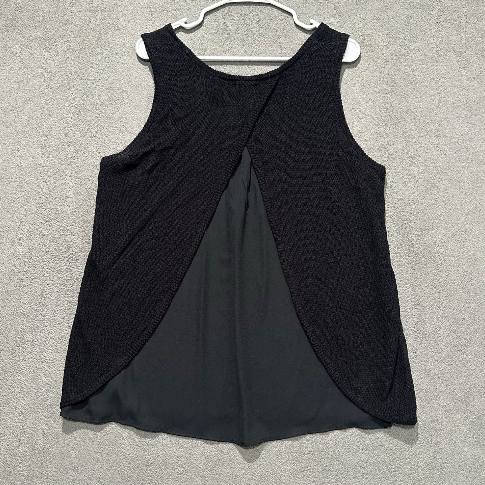 Essentials Apt 9 Essentials Tank Womens 1X Black Knit Rayon Sleeveless Open Back Scoop Neck Casual Shirt Womens 1X Black Rayon Knit Tank Size XL / US 12-14 / IT 48-50 - 2 Thumbnail