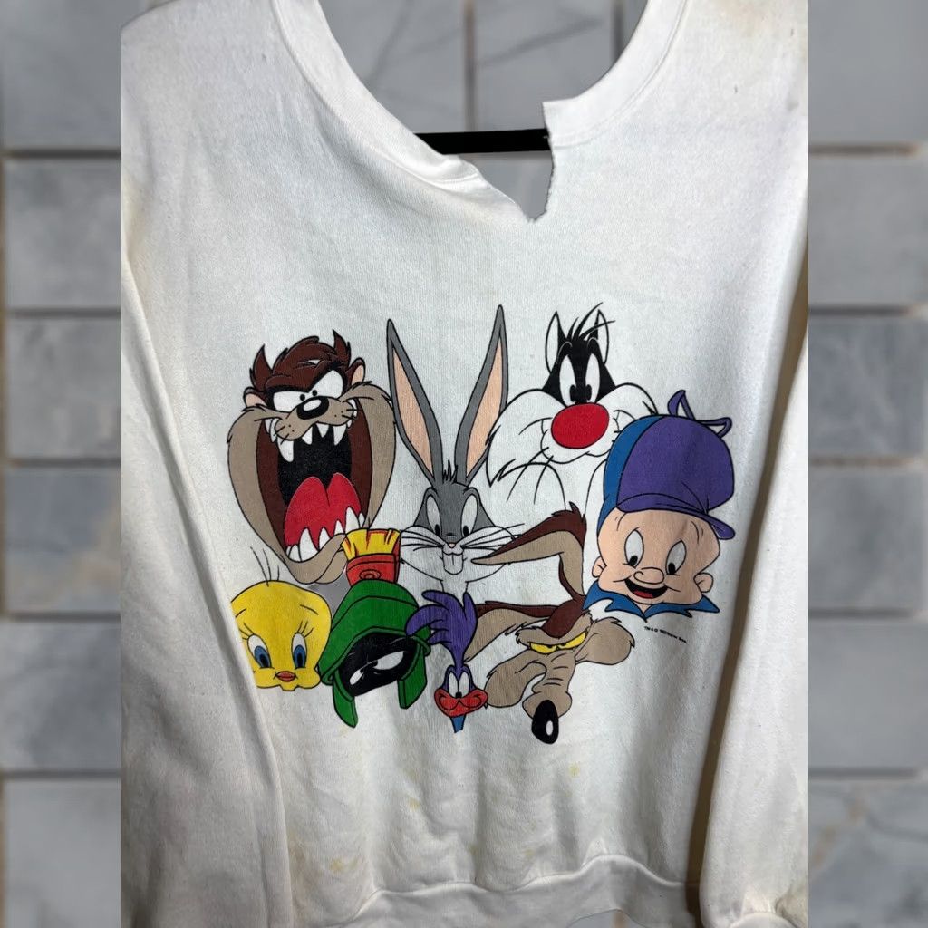 Delta VINTAGE 1990s Looney Toons Crew Sweater Delta XL White Mens Crewneck Sweater 1993 7/10 Condition Size US XL / EU 56 / 4 - 1 Thumbnail